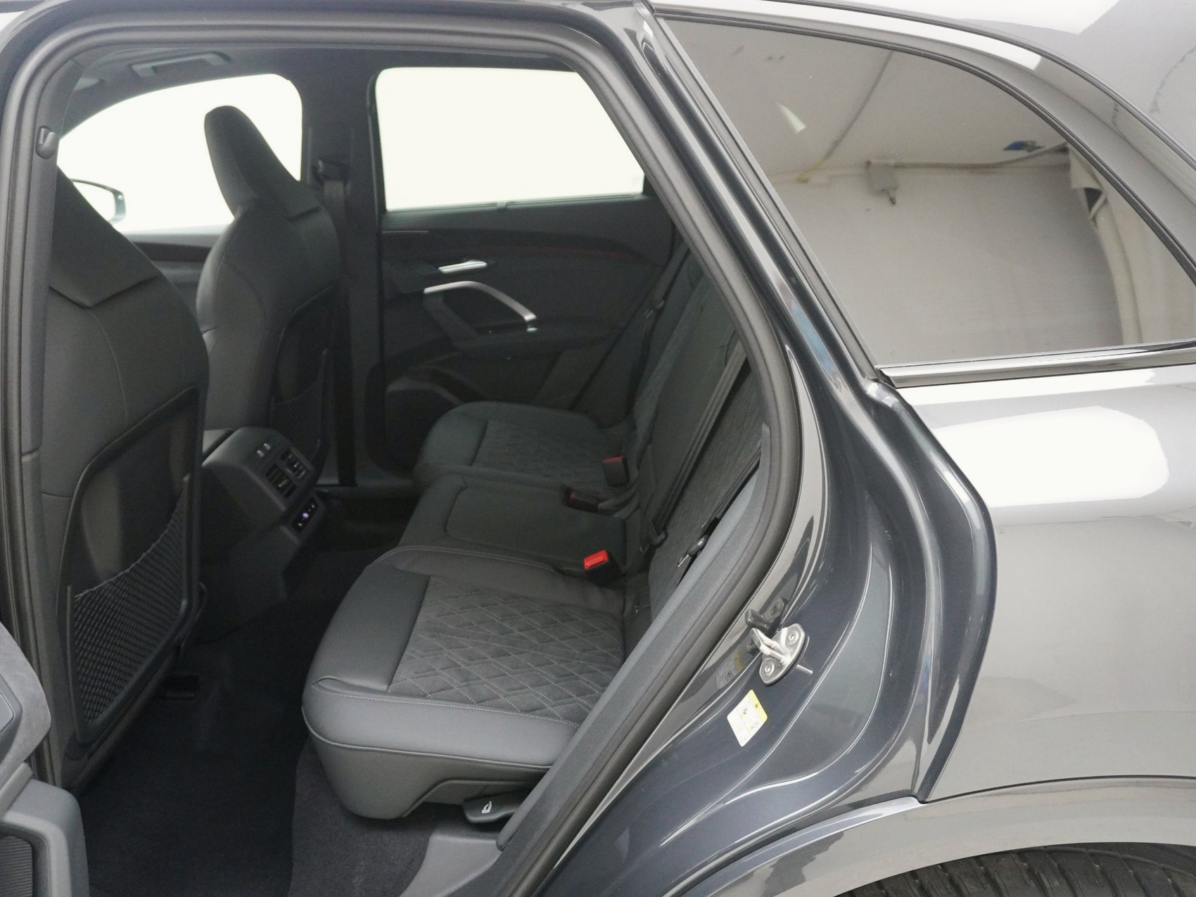 AUDI Q5 SUV 3.0 TDI quattro S-Tronic-image-14
