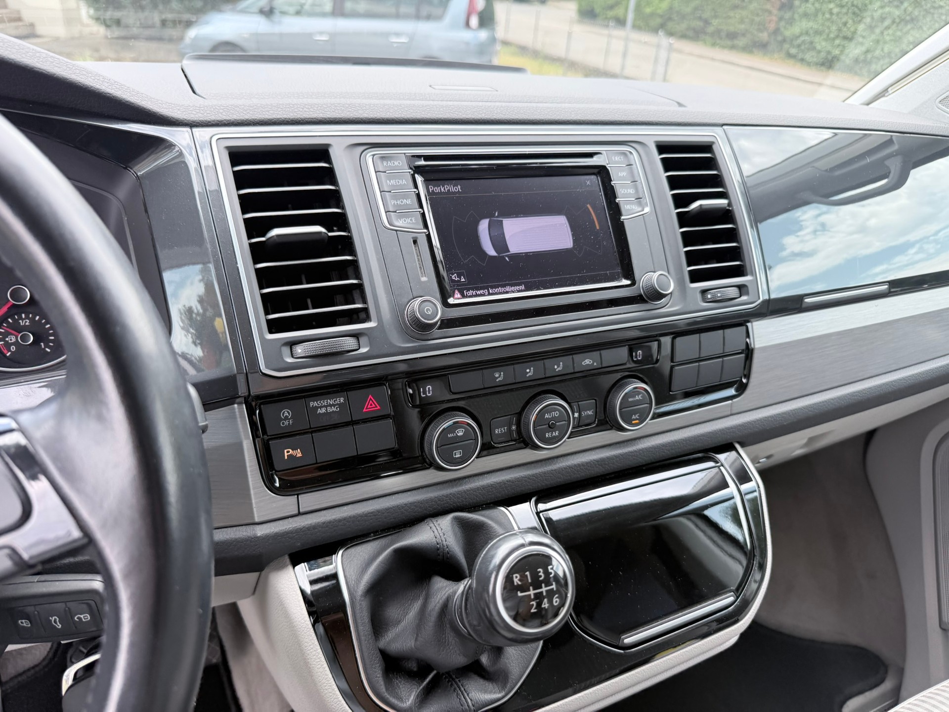 VW T6 California 2.0 TDI Coast Liberty-image-13