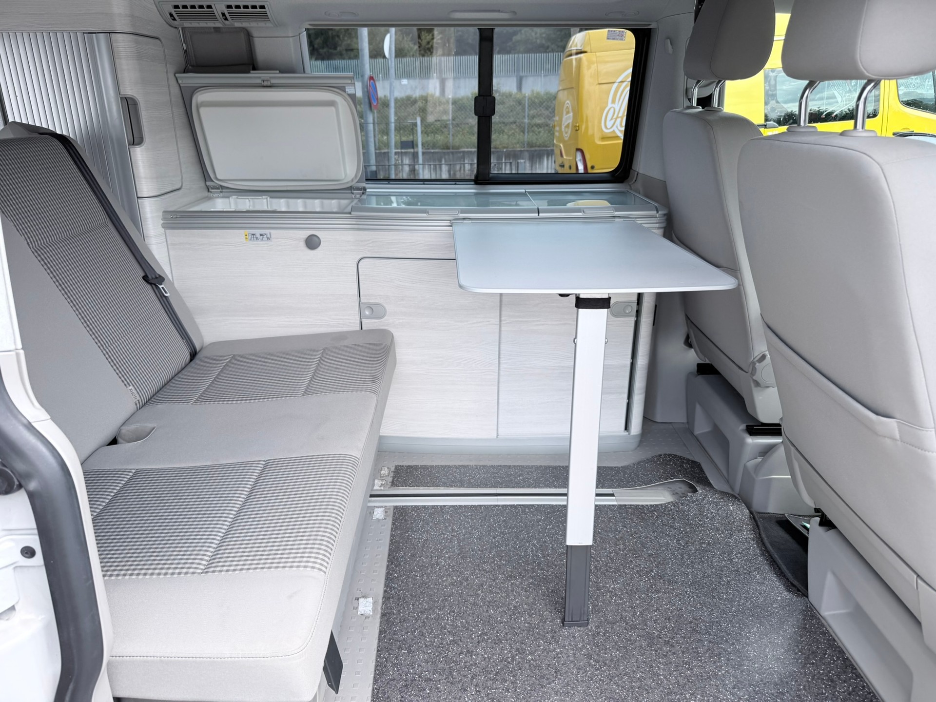 VW T6 California 2.0 TDI Coast Liberty-image-26
