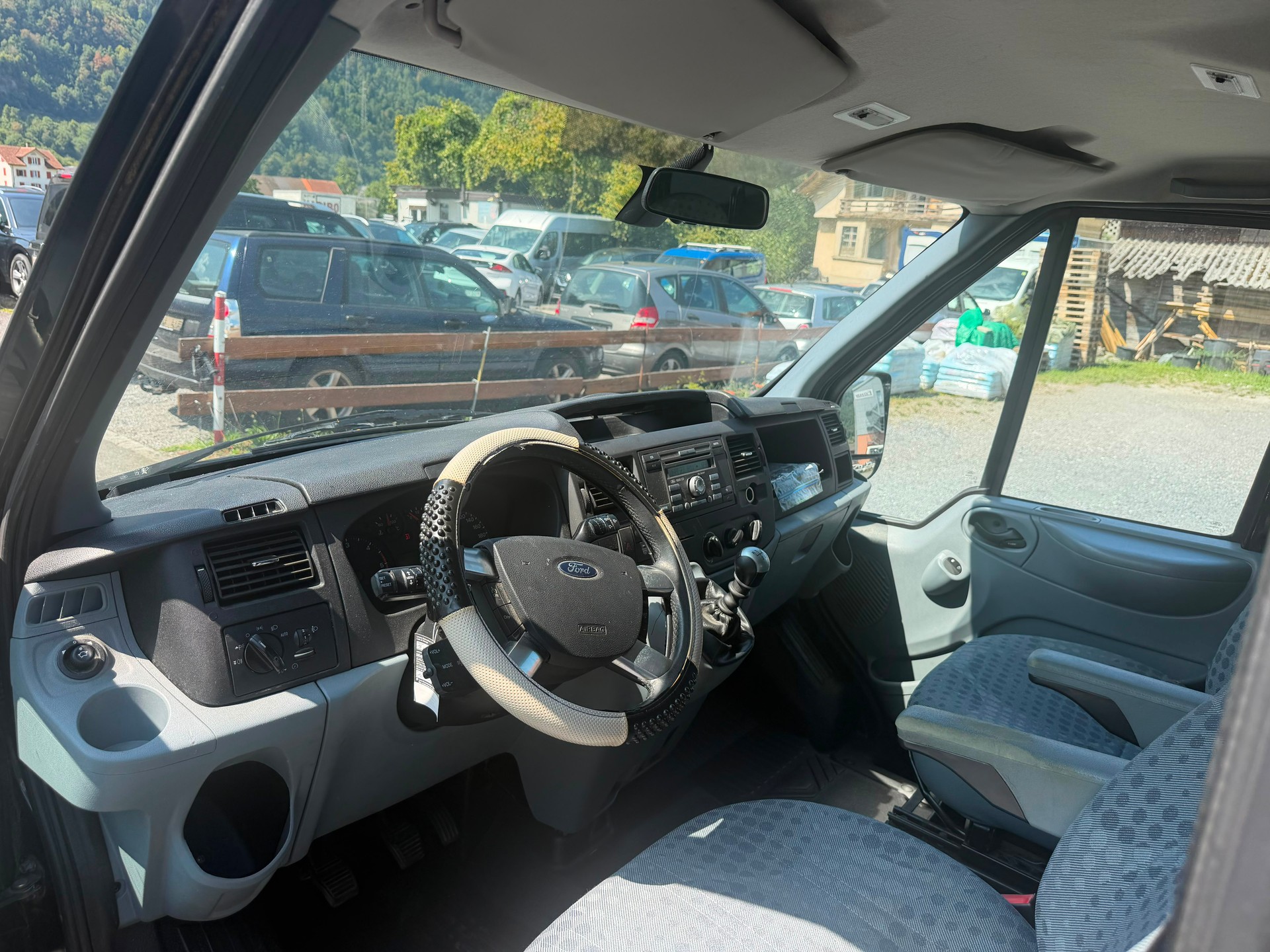 FORD Transit Van 280S Level 3-image-6