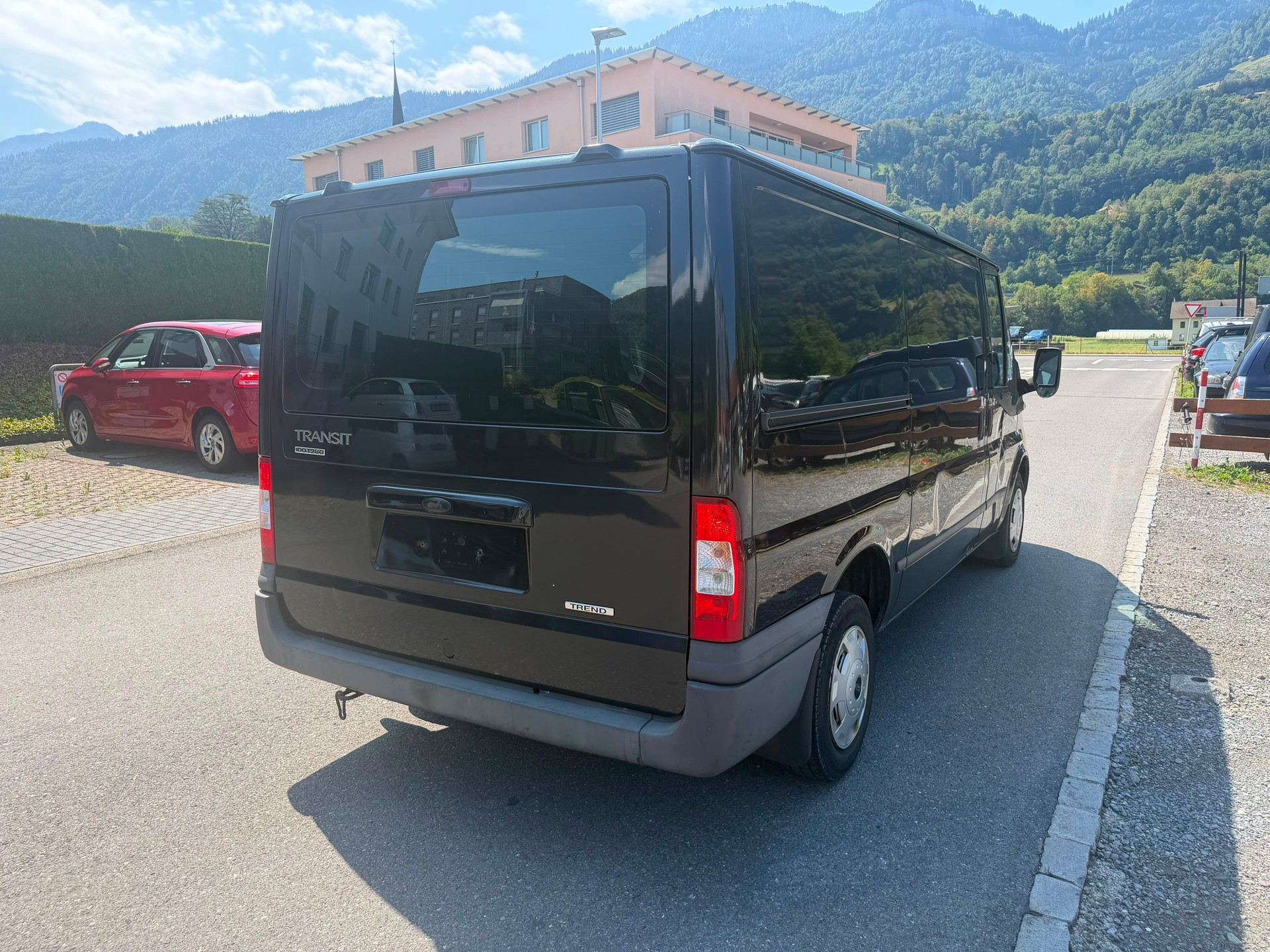 FORD Transit Van 280S Level 3-image-3