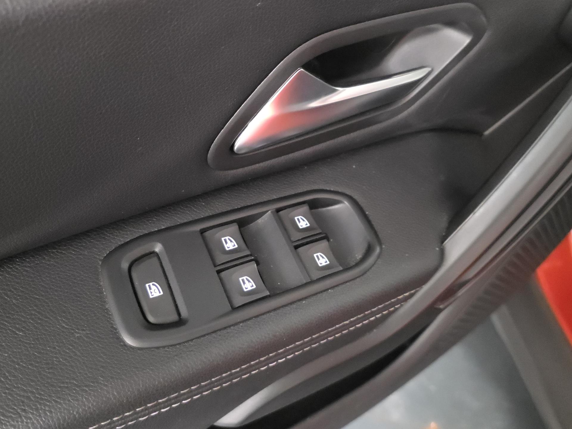 DACIA Duster TCe 150 Prestige EDC 4x2-image-18
