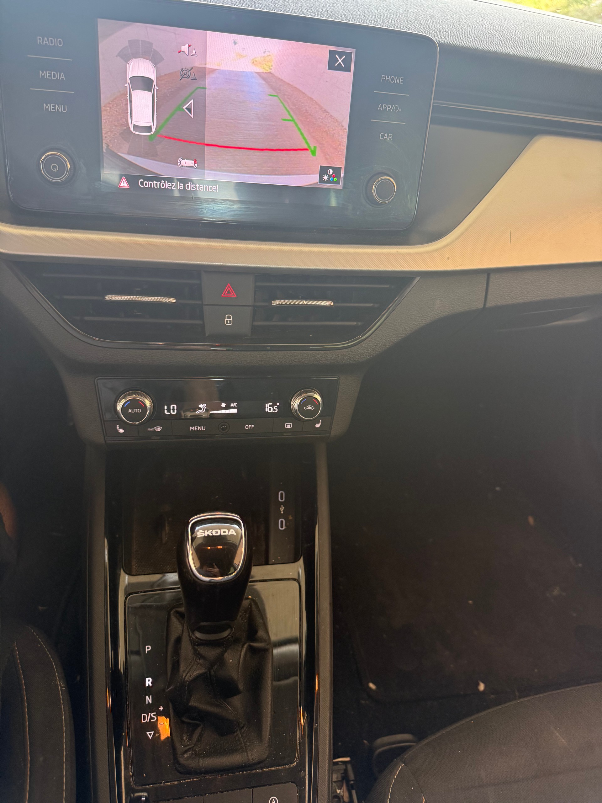 SKODA Scala 1.5 TSI ACT Ambition DSG-image-12