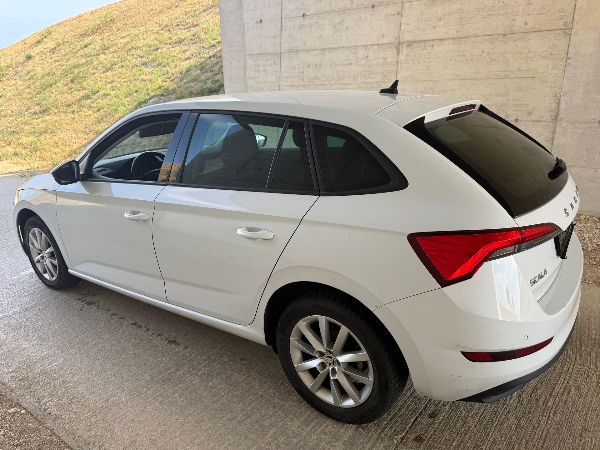 SKODA Scala 1.5 TSI ACT Ambition DSG-image-2