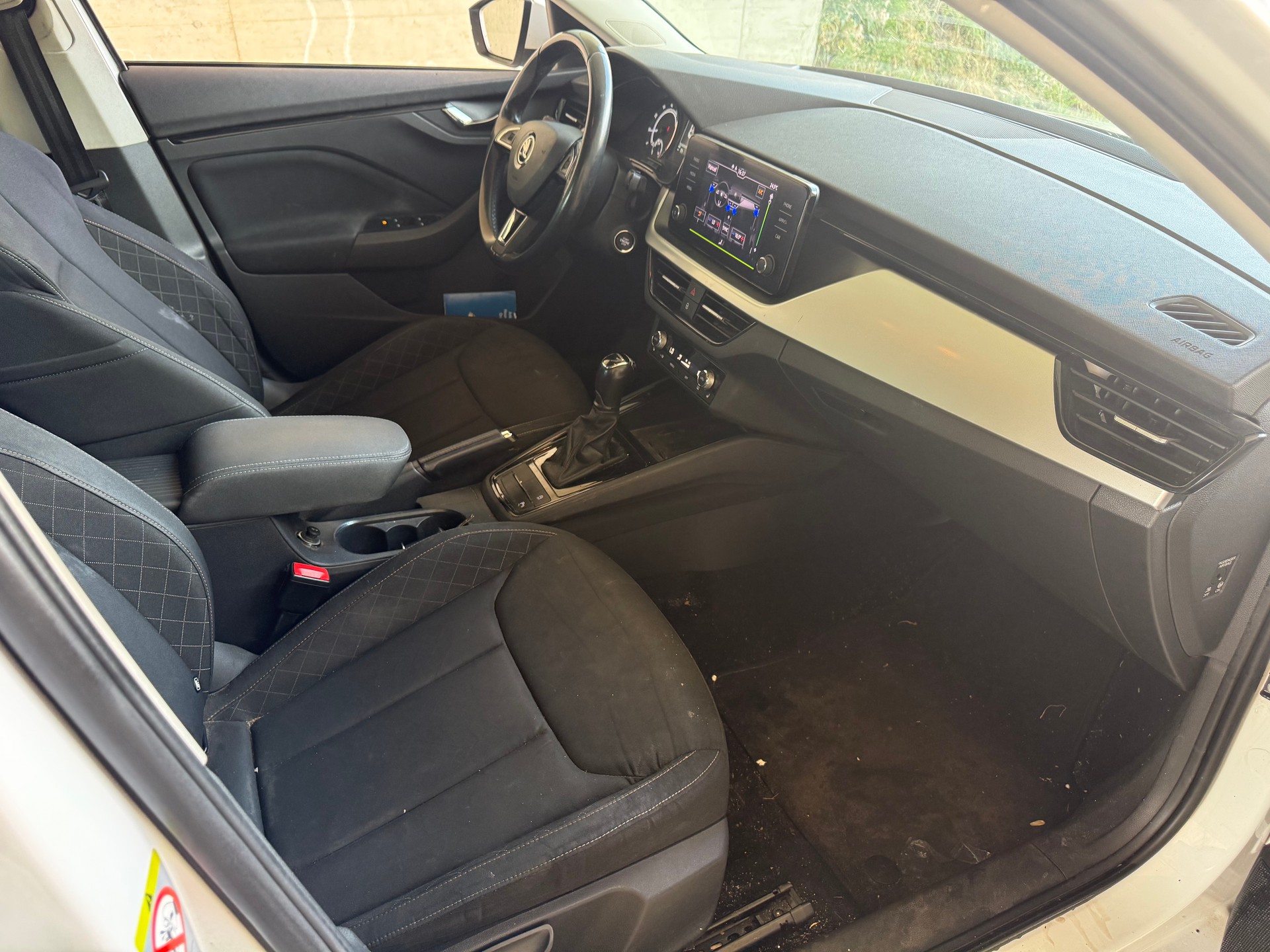 SKODA Scala 1.5 TSI ACT Ambition DSG-image-6