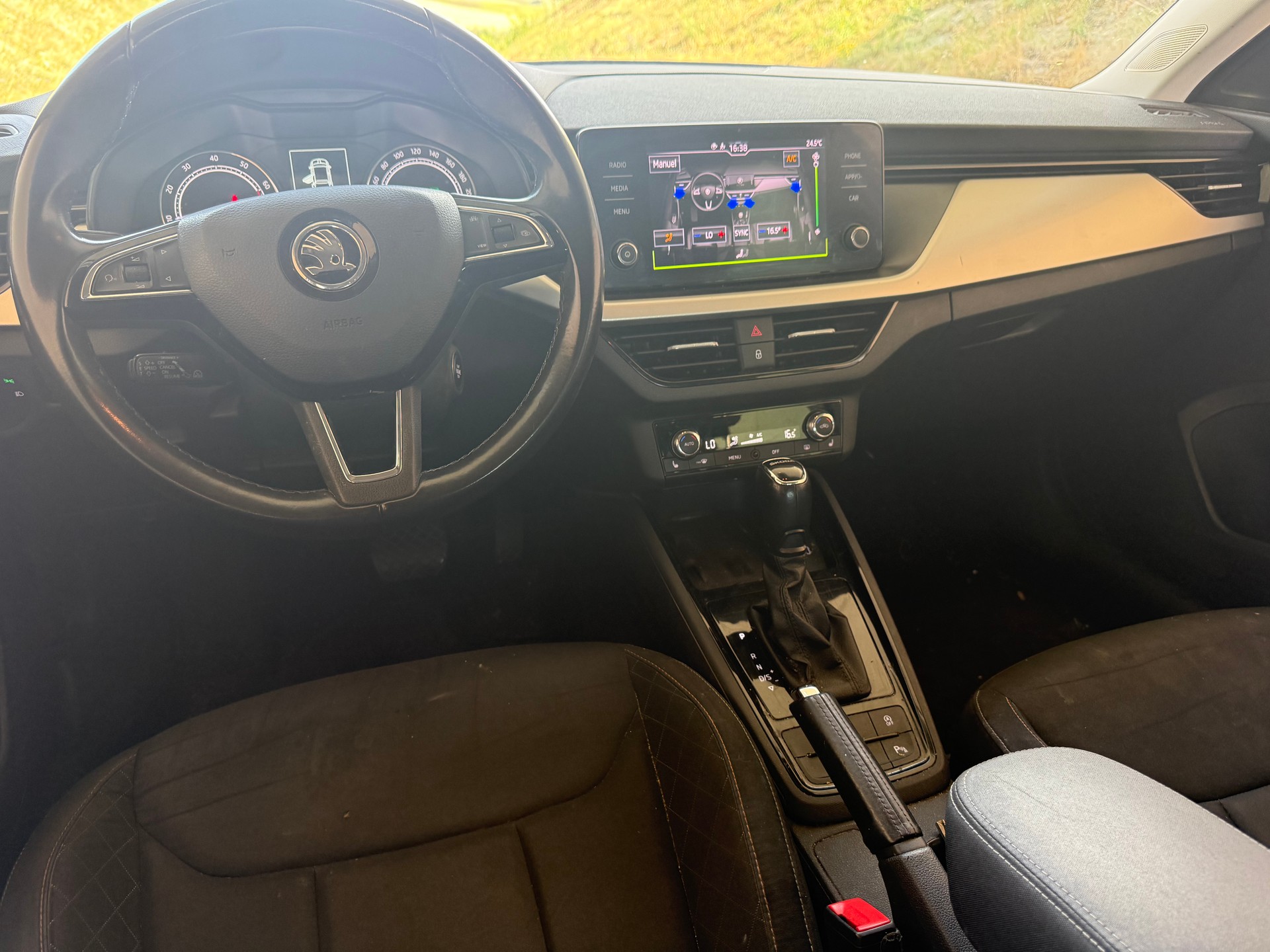 SKODA Scala 1.5 TSI ACT Ambition DSG-image-10