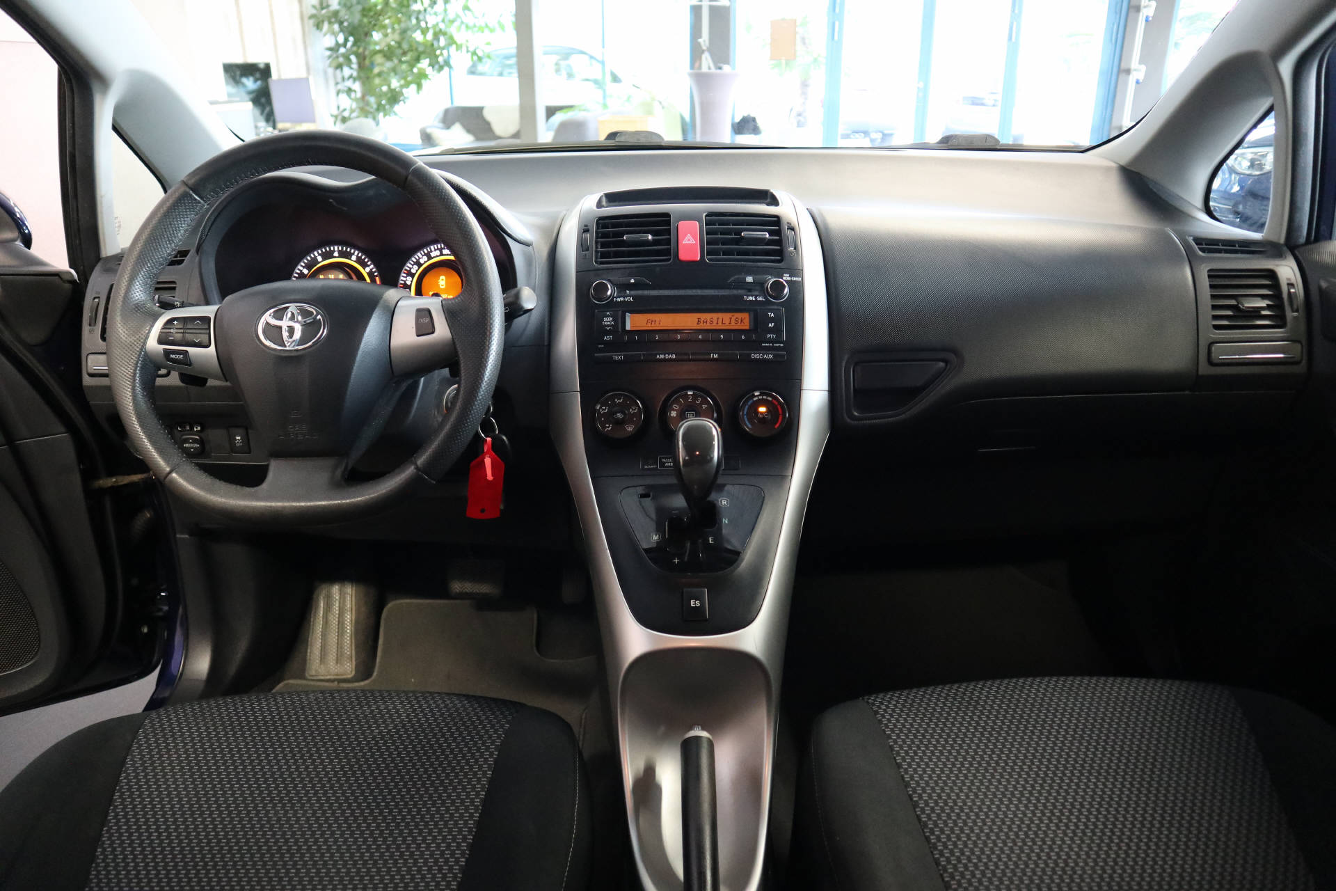TOYOTA Auris 1.6 VMa Linea Luna MultiMode-image-14