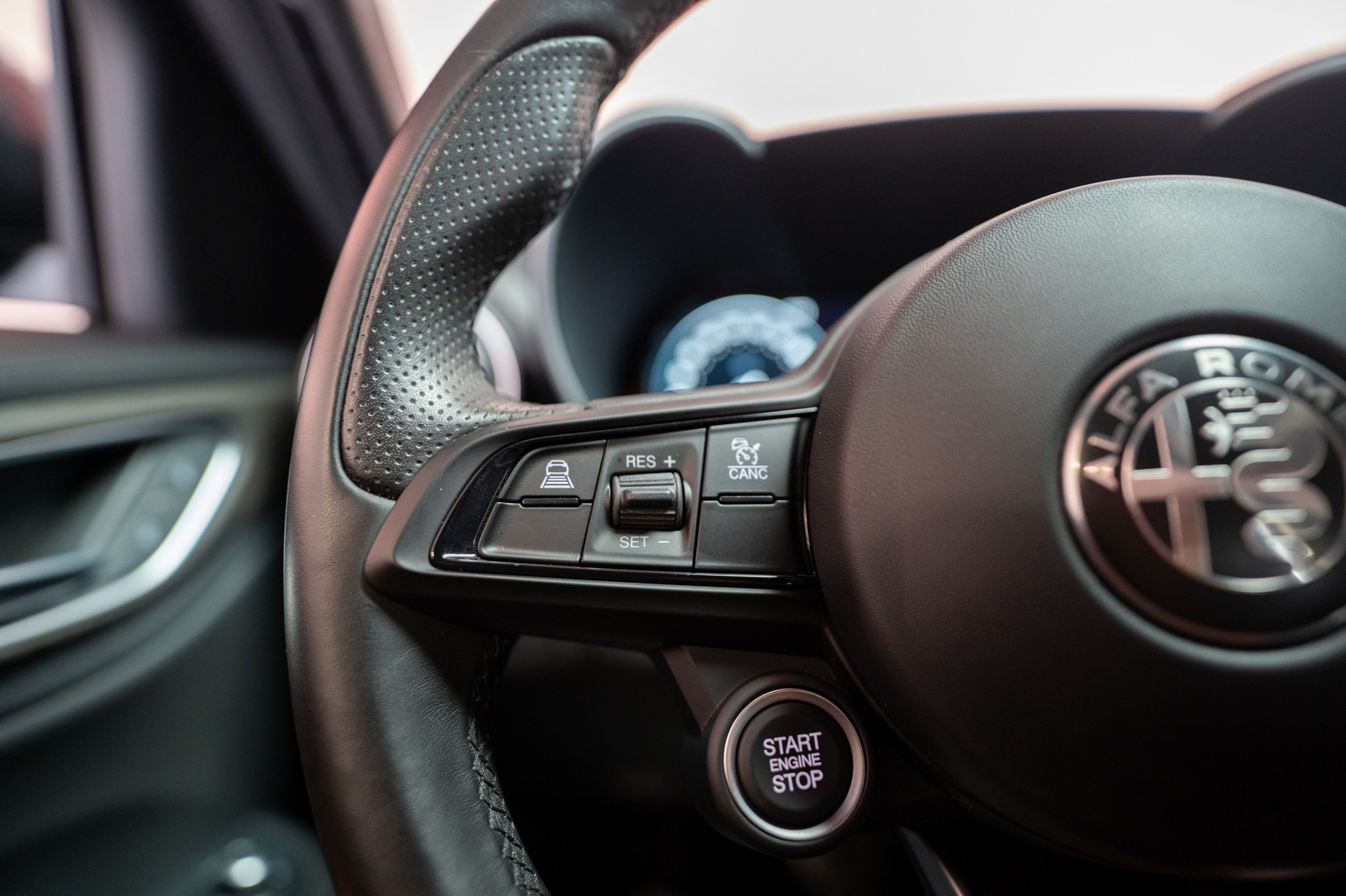 ALFA ROMEO Giulia 2.0 Q4 TI Edition / Rückfahrkamera / Memory Sitze / Navi-image-19