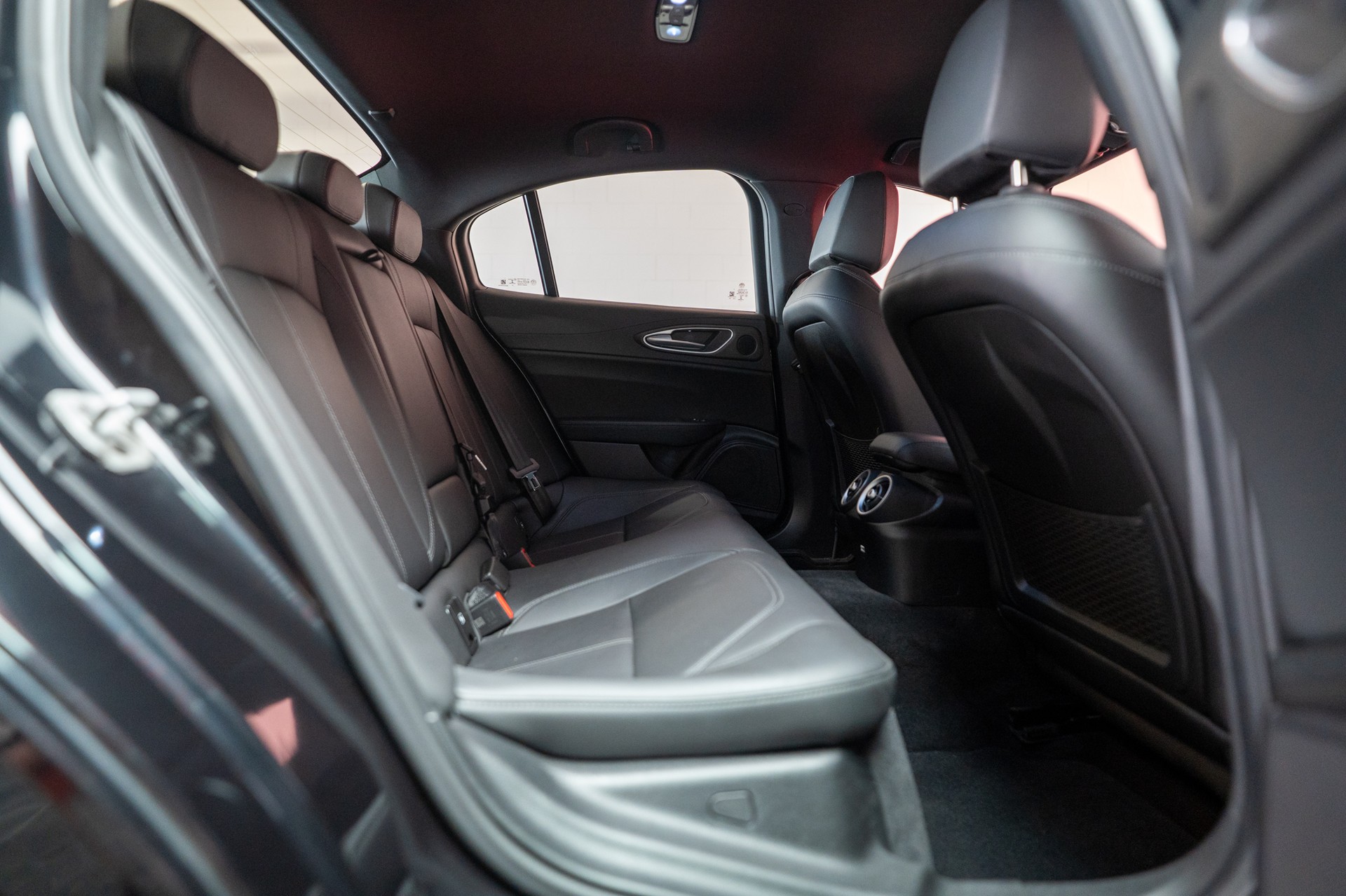 ALFA ROMEO Giulia 2.0 Q4 TI Edition / Rückfahrkamera / Memory Sitze / Navi-image-14