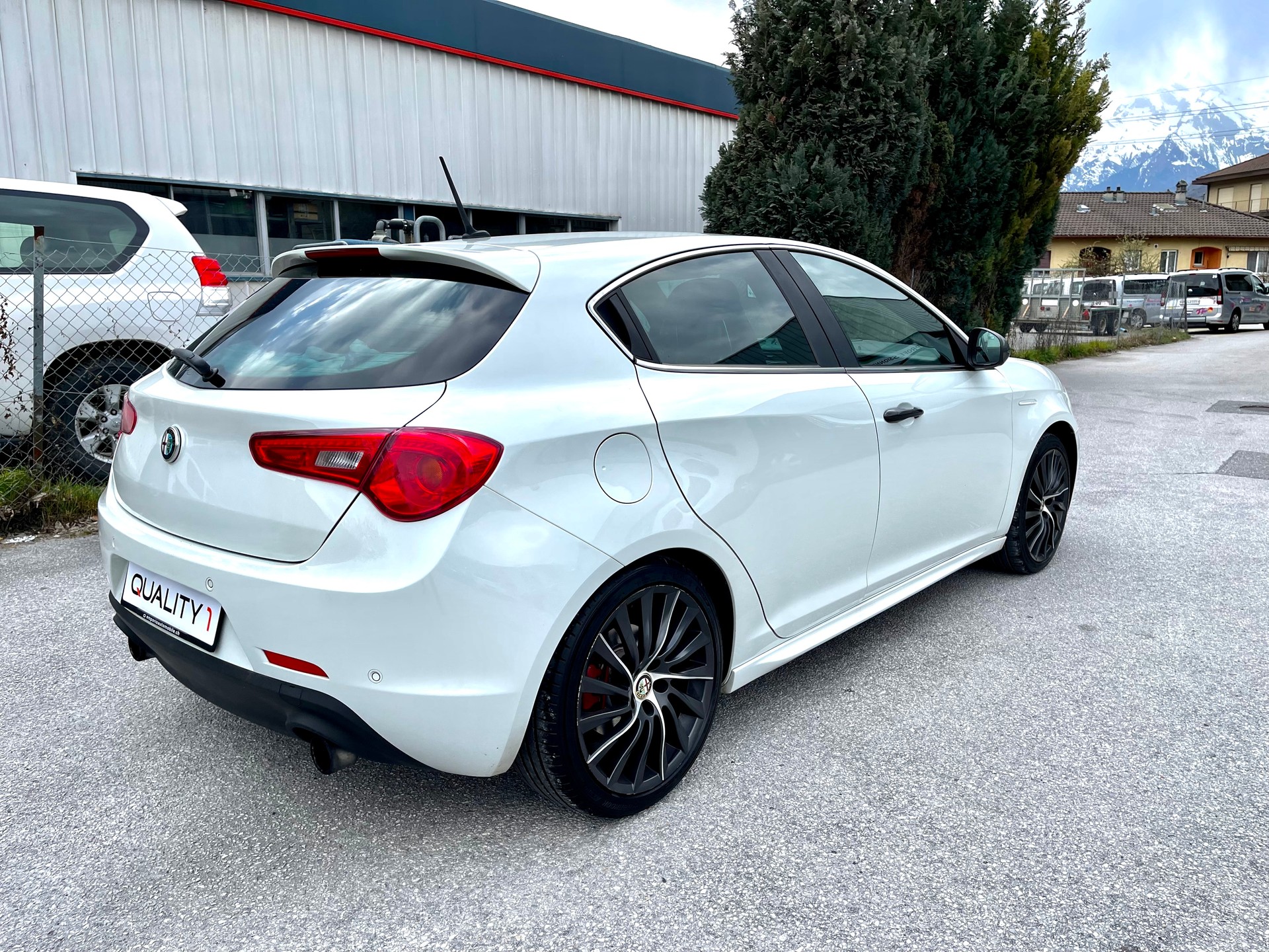 ALFA ROMEO Giulietta 1750 TBi Quadrifoglio Verde TCT-image-17