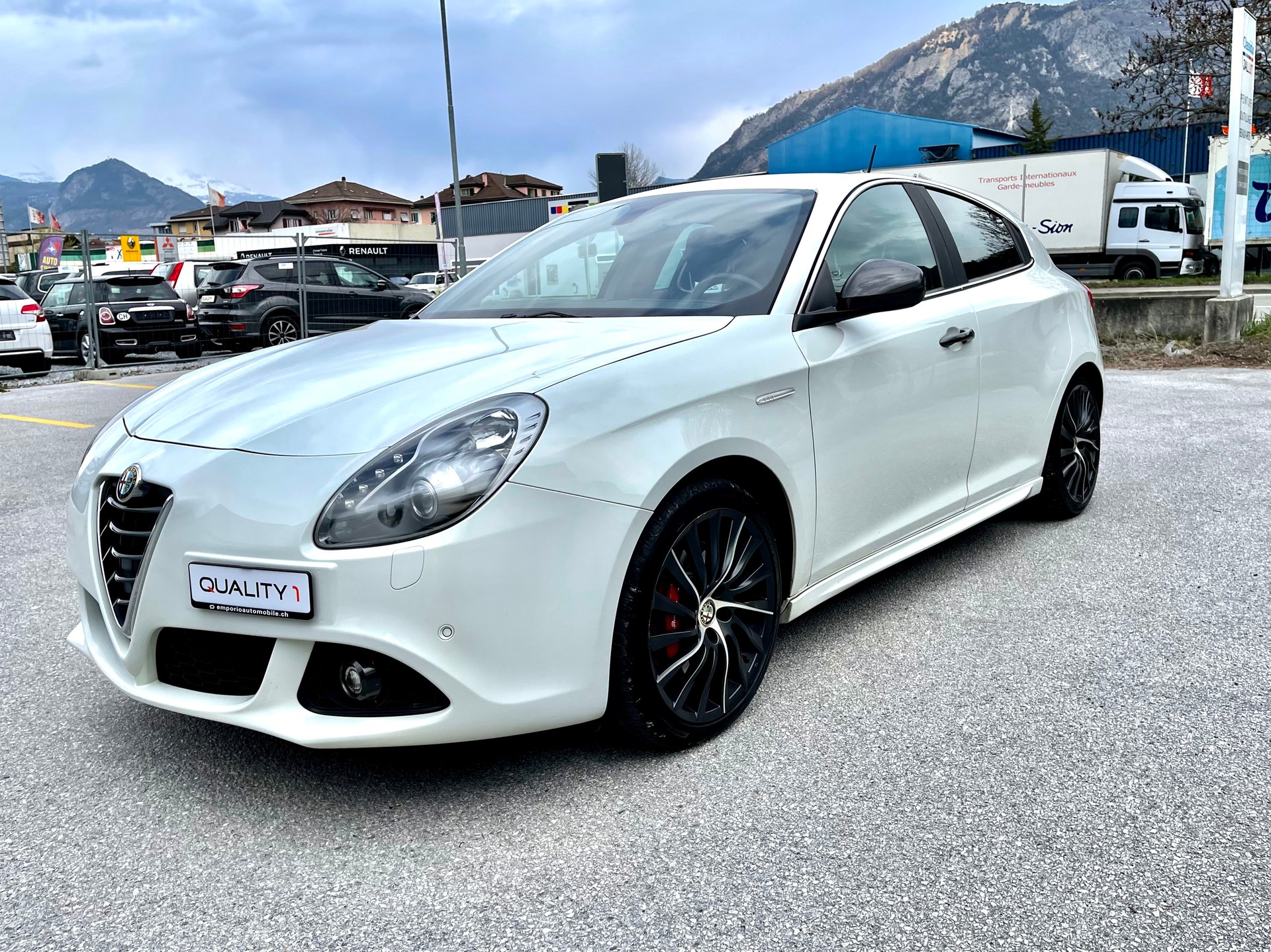 ALFA ROMEO Giulietta 1750 TBi Quadrifoglio Verde TCT-image-12