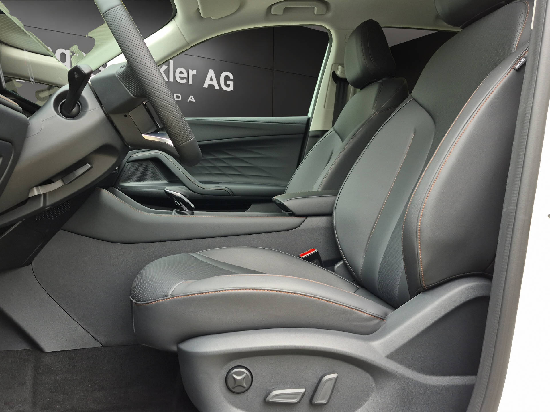 MG HS 1.5 Hybrid Luxury-image-9