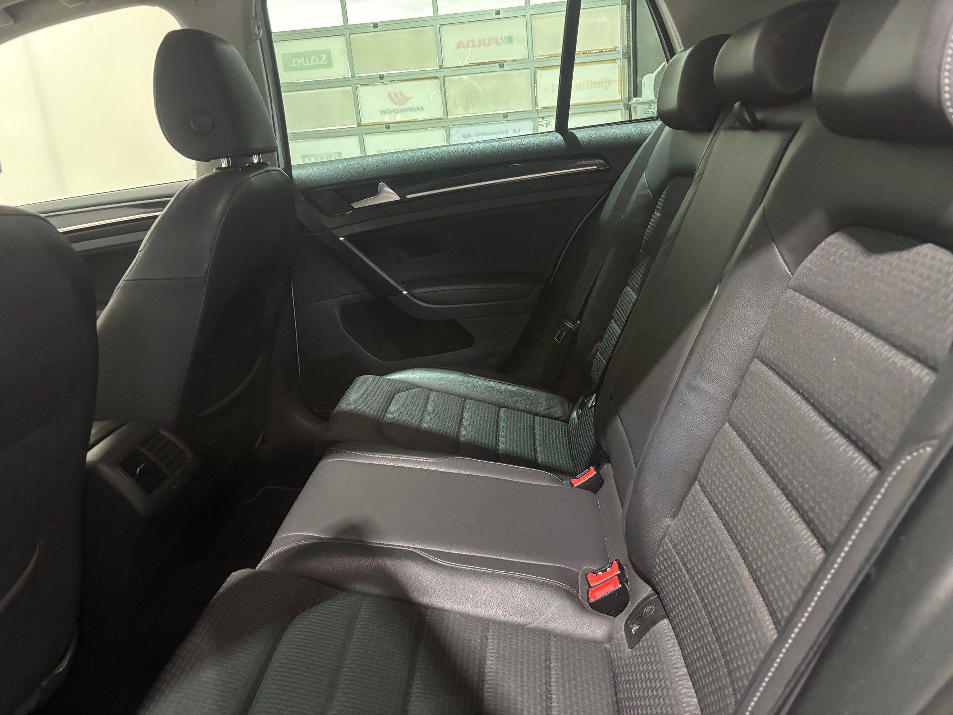 VW Golf 1.4 TSI Highline-image-14