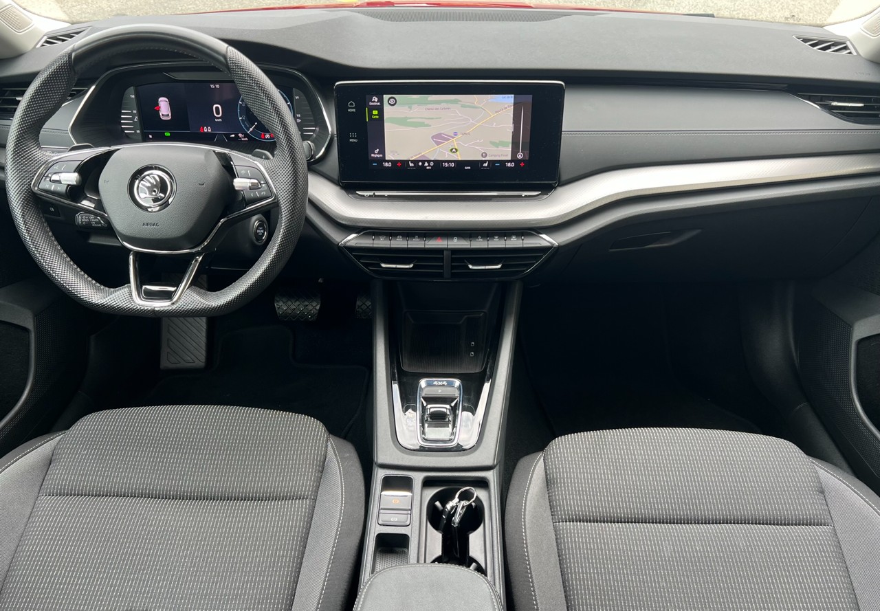 SKODA Octavia Combi 2.0 TDI DSG SportLine 4x4-image-9