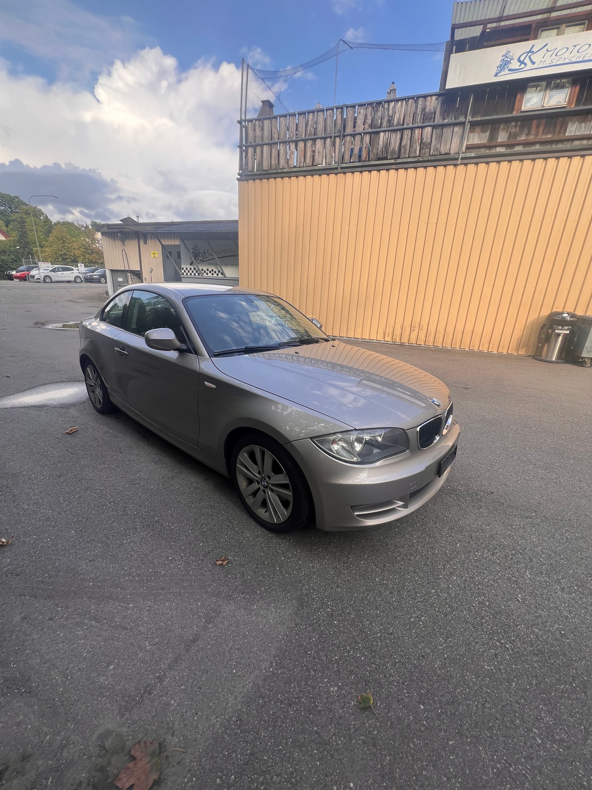 BMW 120i Coupé Steptronic-image-1