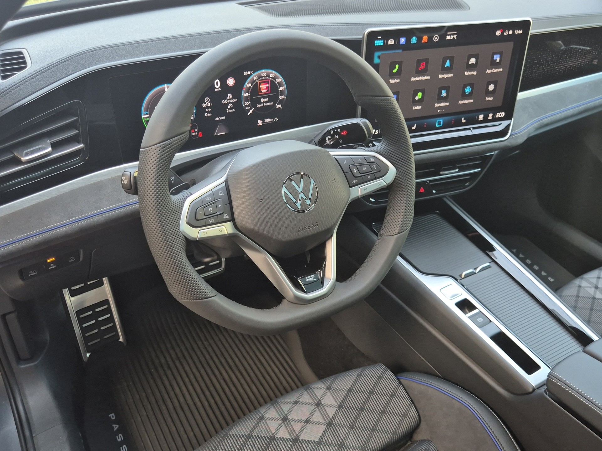 VW Passat Variant 1.5 TSI evo2 Plug-In- Hybrid R-Line DSG-image-10
