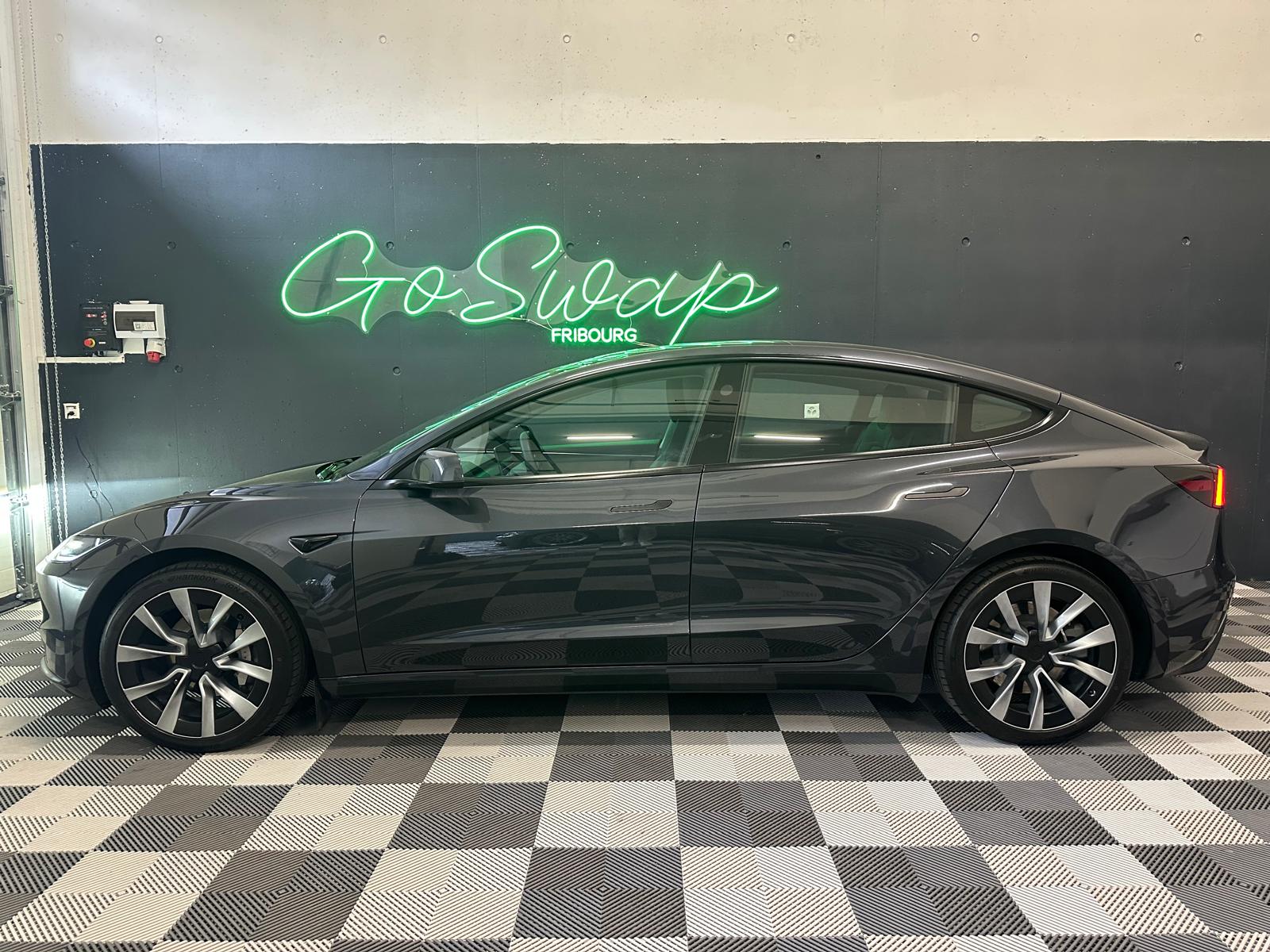 TESLA Model 3 SR+ Highland- *Câble de recharge *Hayon électrique *Sièges chauffants-showroom-element-2