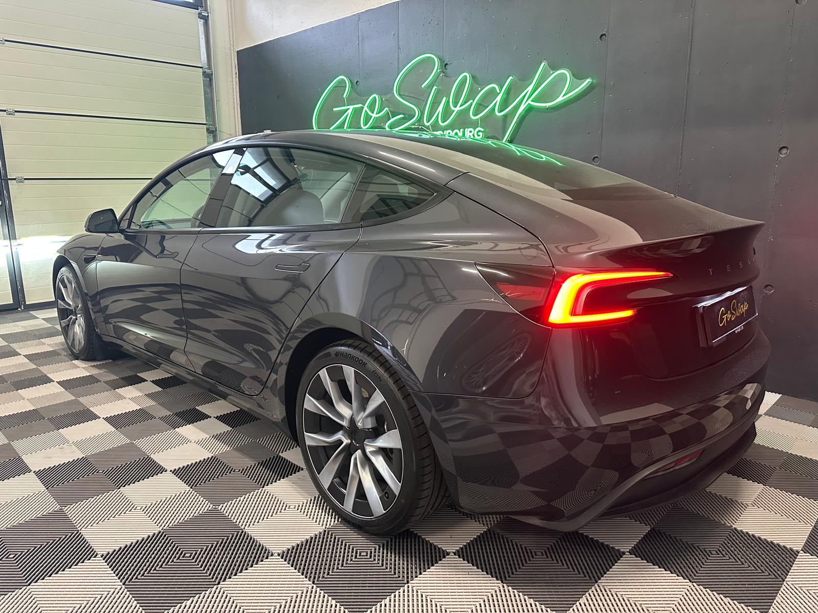 TESLA Model 3 SR+ Highland- *Câble de recharge *Hayon électrique *Sièges chauffants-showroom-element-3