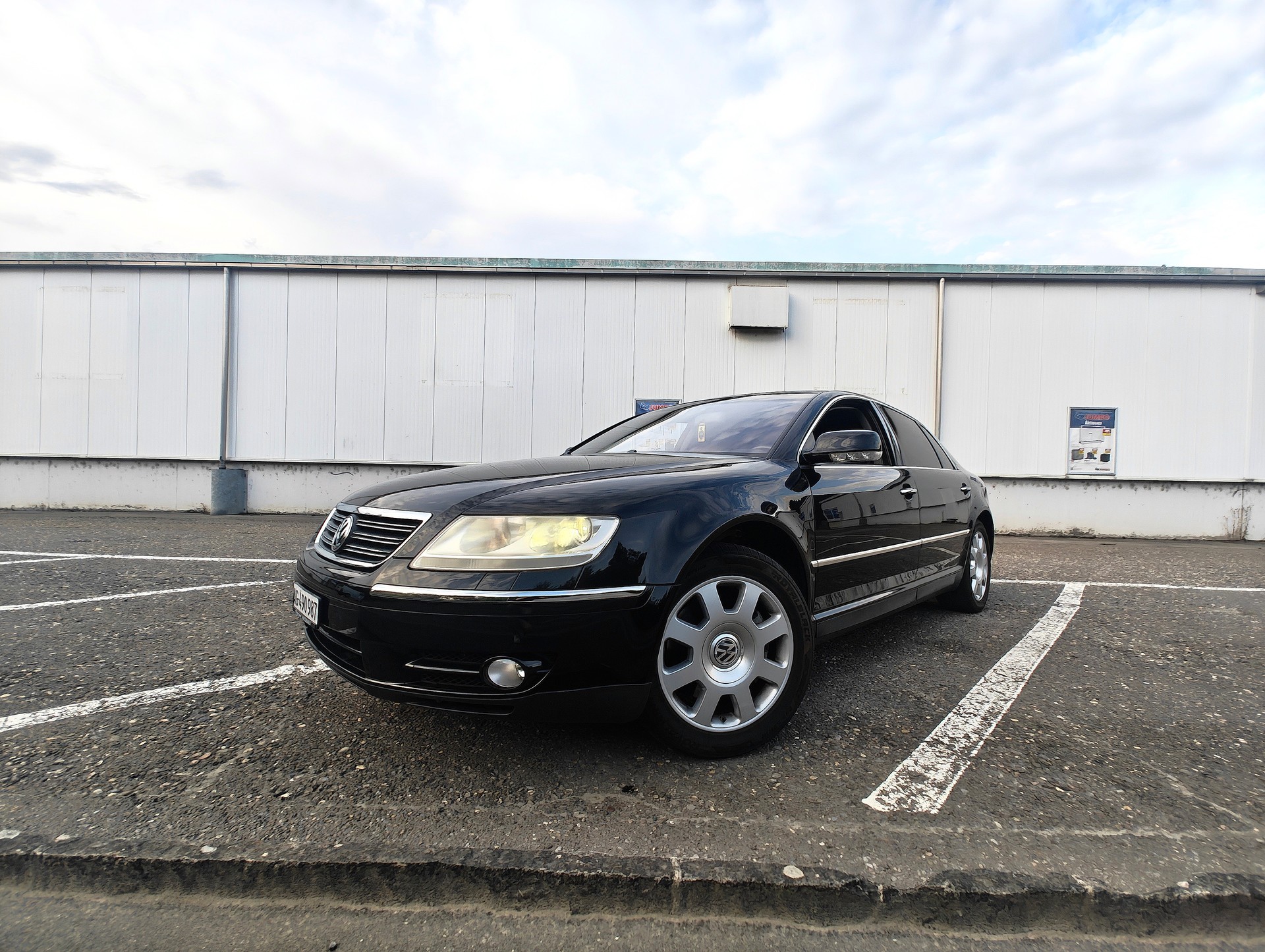 VW 3.2 V6 4motion 4P. LWB