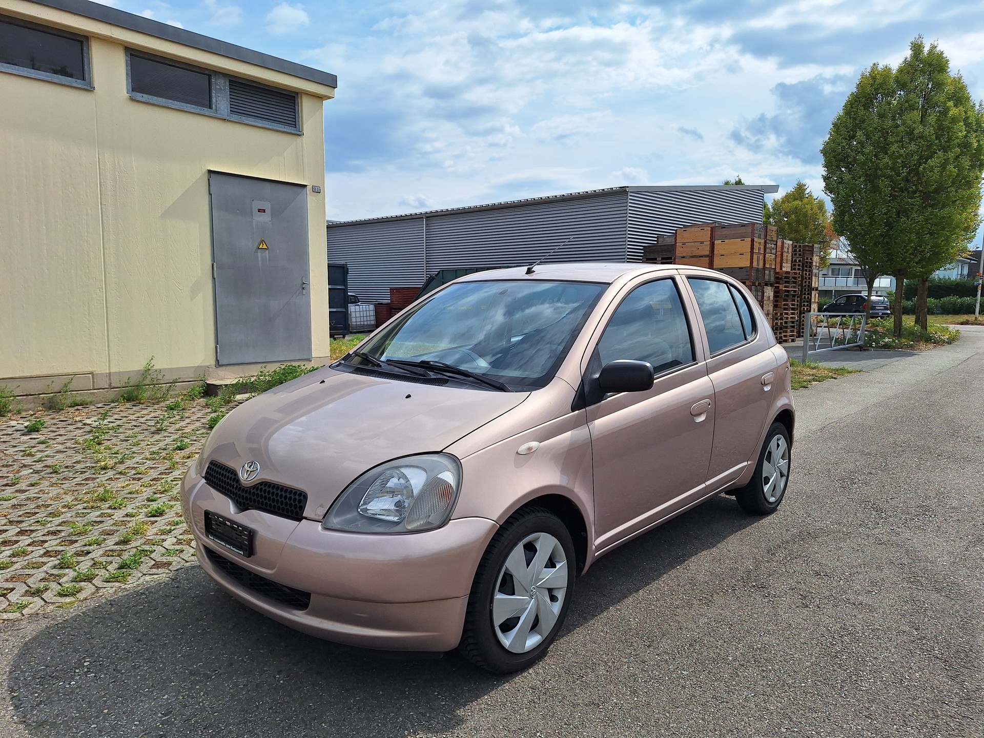 TOYOTA Yaris 1.3 Linea Sol-image-1