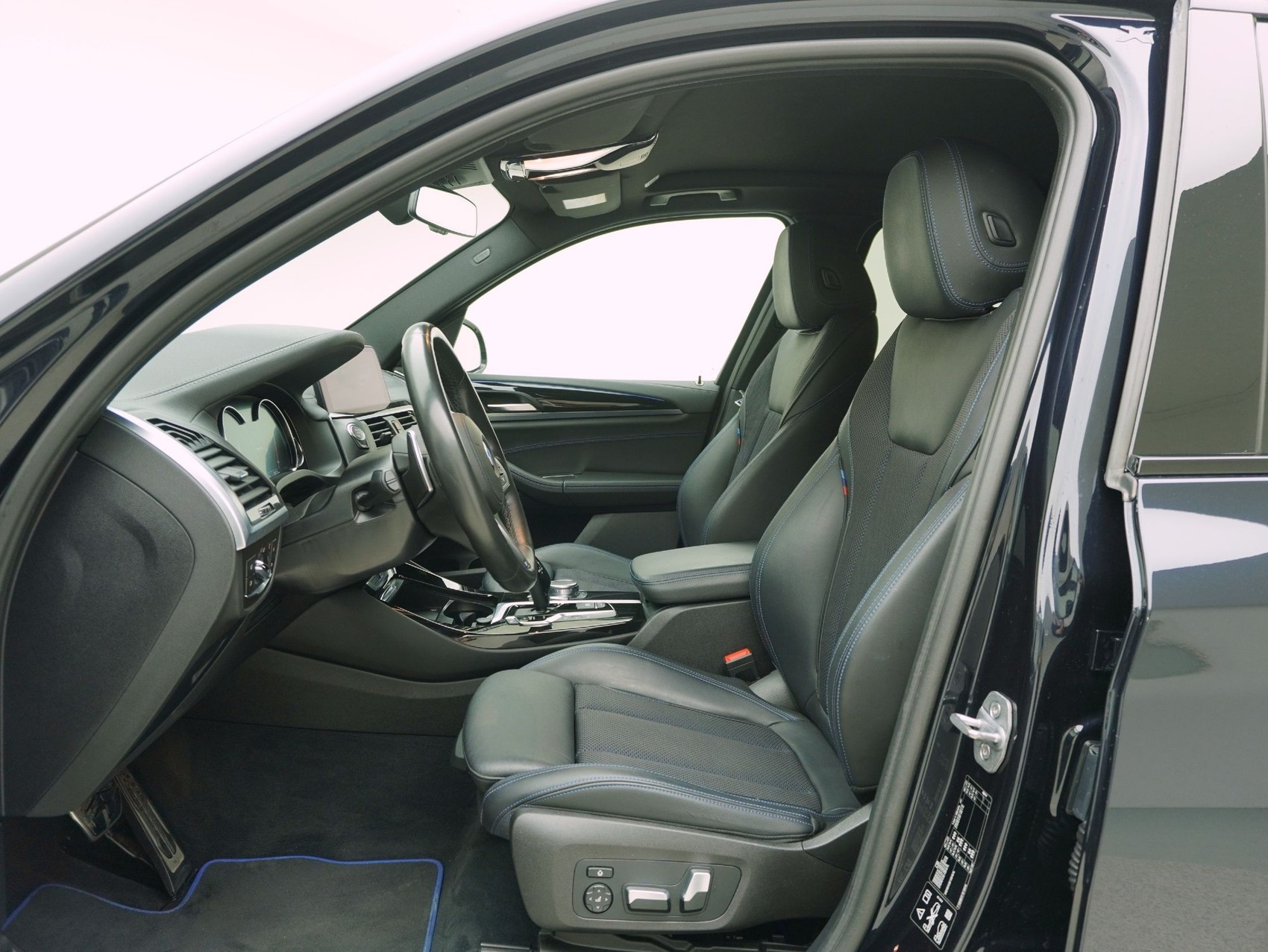 BMW X3 M40i-image-8