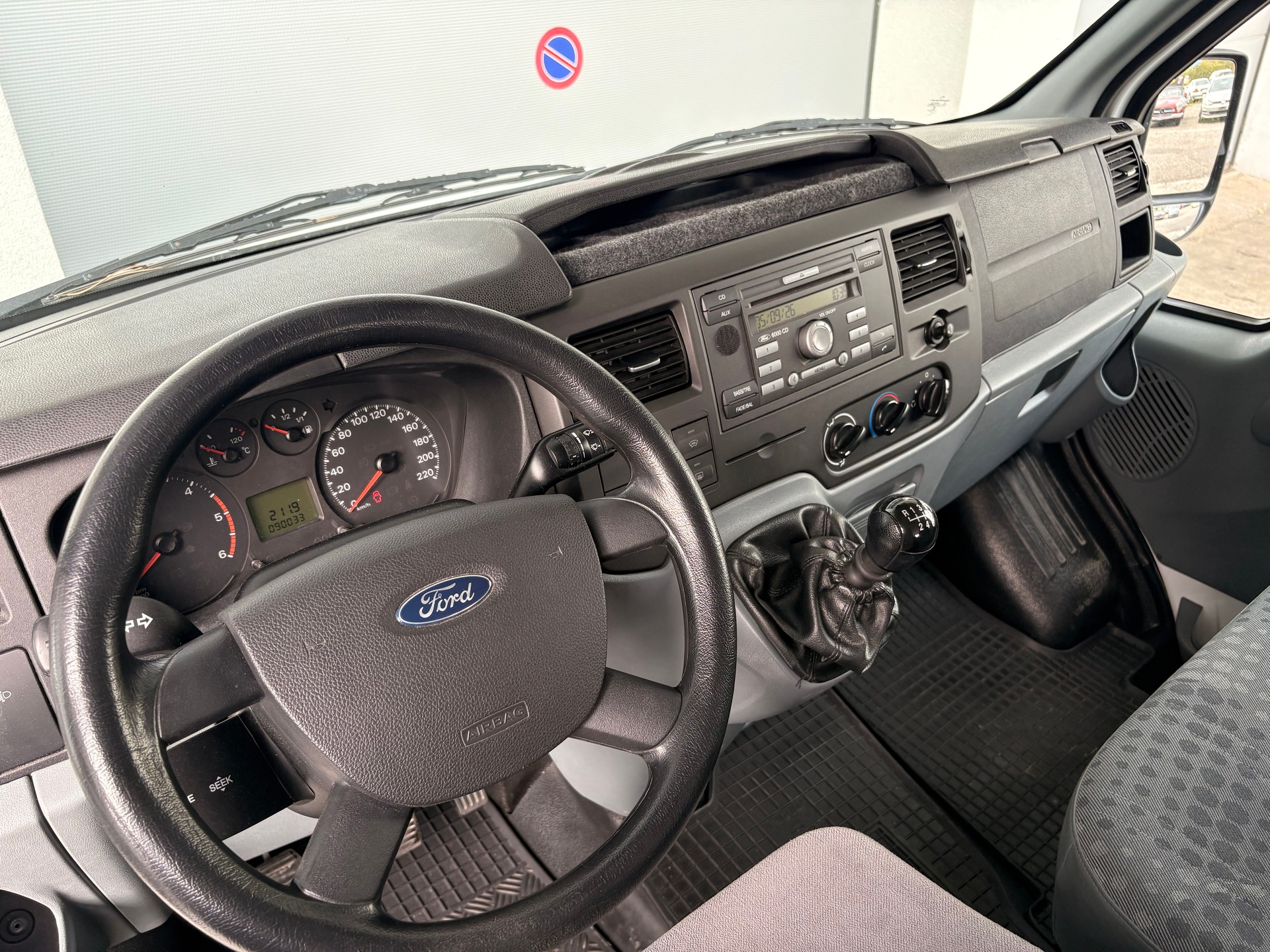 FORD Transit 2.4 TDCi 330 S 4x4 Trend-image-7