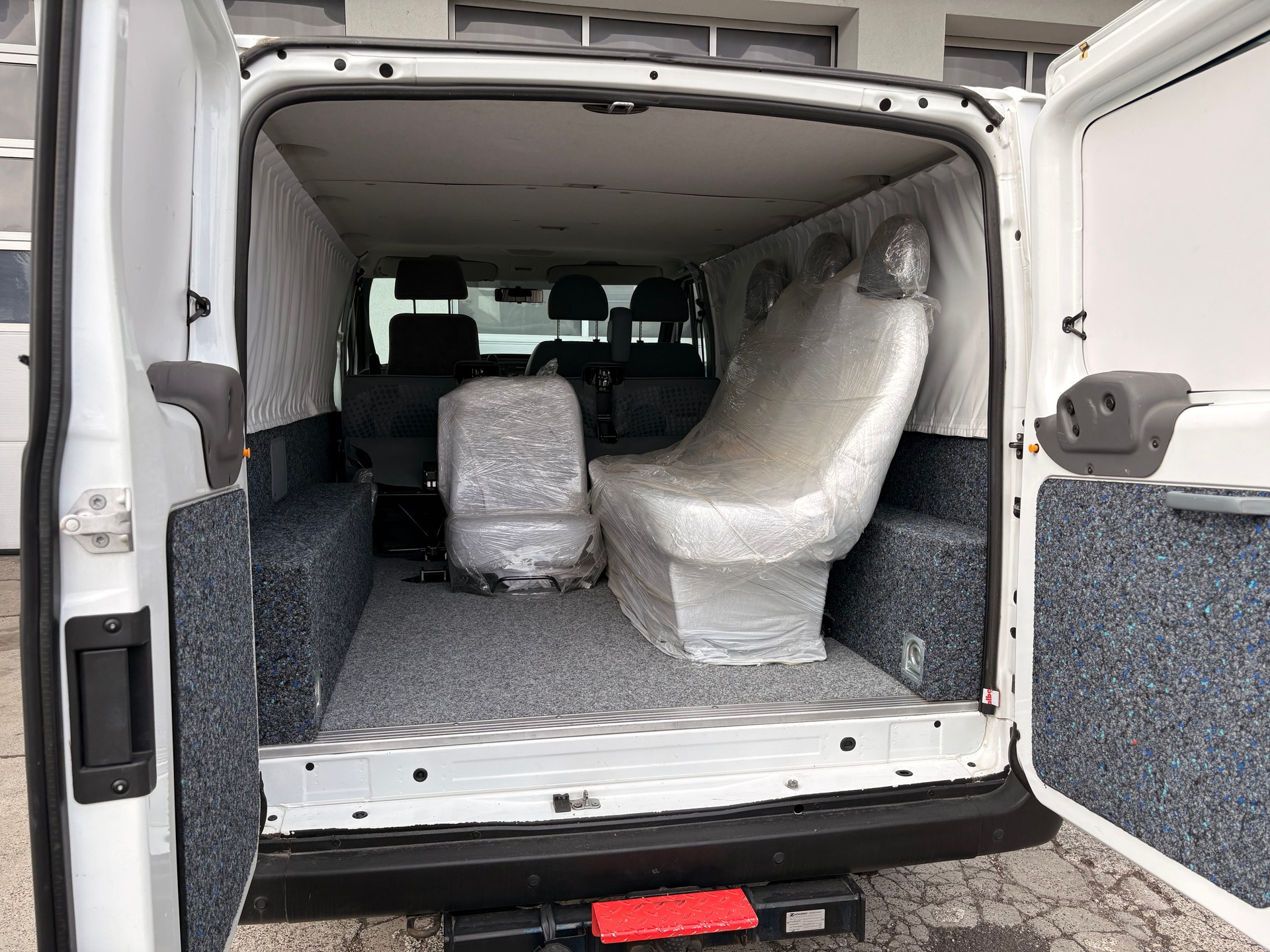 FORD Transit 2.4 TDCi 330 S 4x4 Trend-image-10