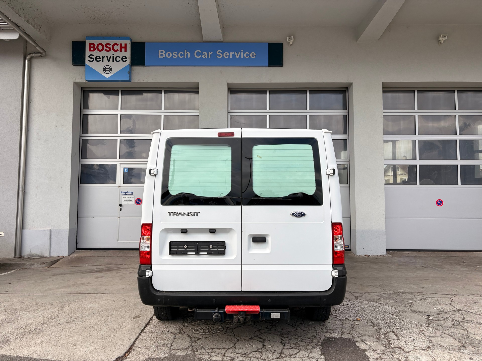 FORD Transit 2.4 TDCi 330 S 4x4 Trend-image-2