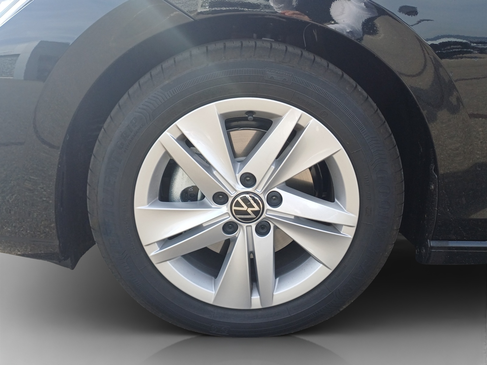 VW Golf 1.5 e TSI mHEV Basis DSG-image-15