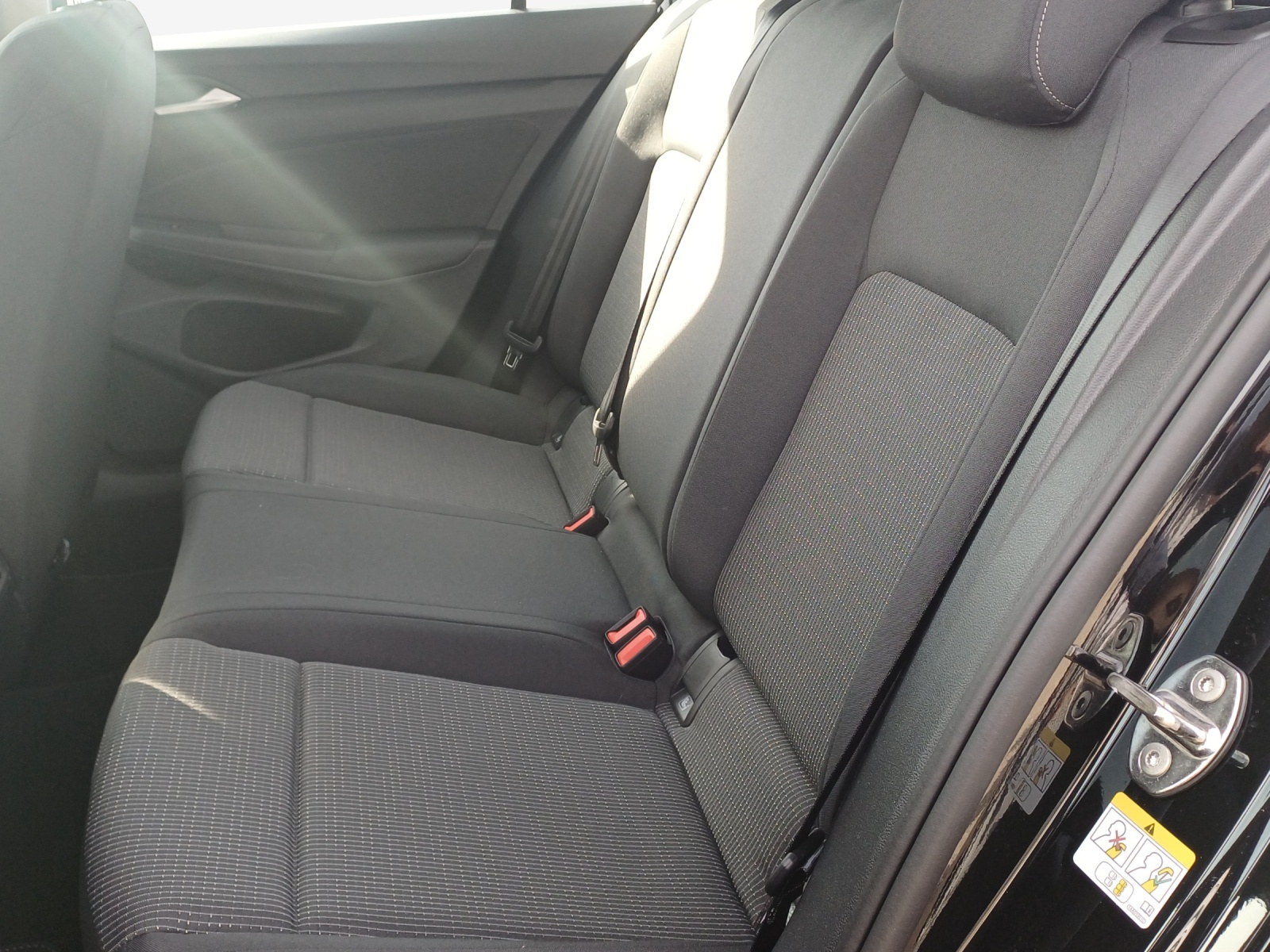 VW Golf 1.5 e TSI mHEV Basis DSG-image-11