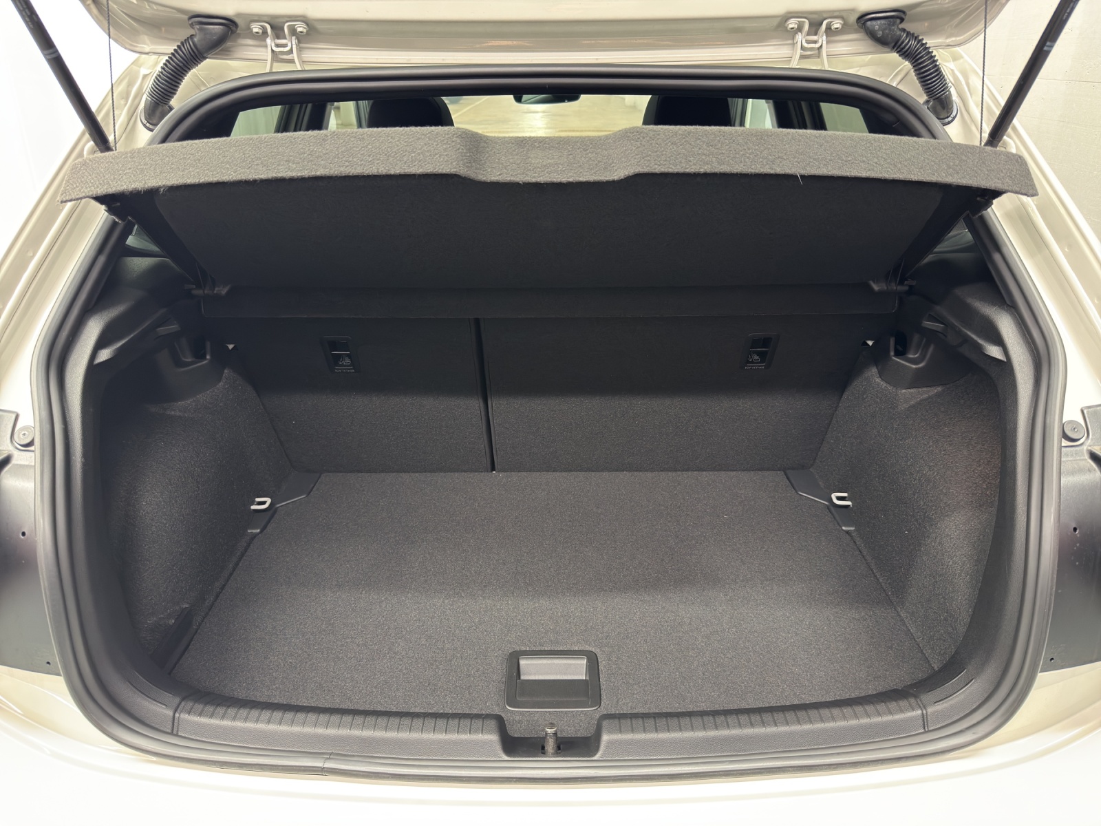 VW Polo 1.0 TSI 115 R-Line United DSG-image-10