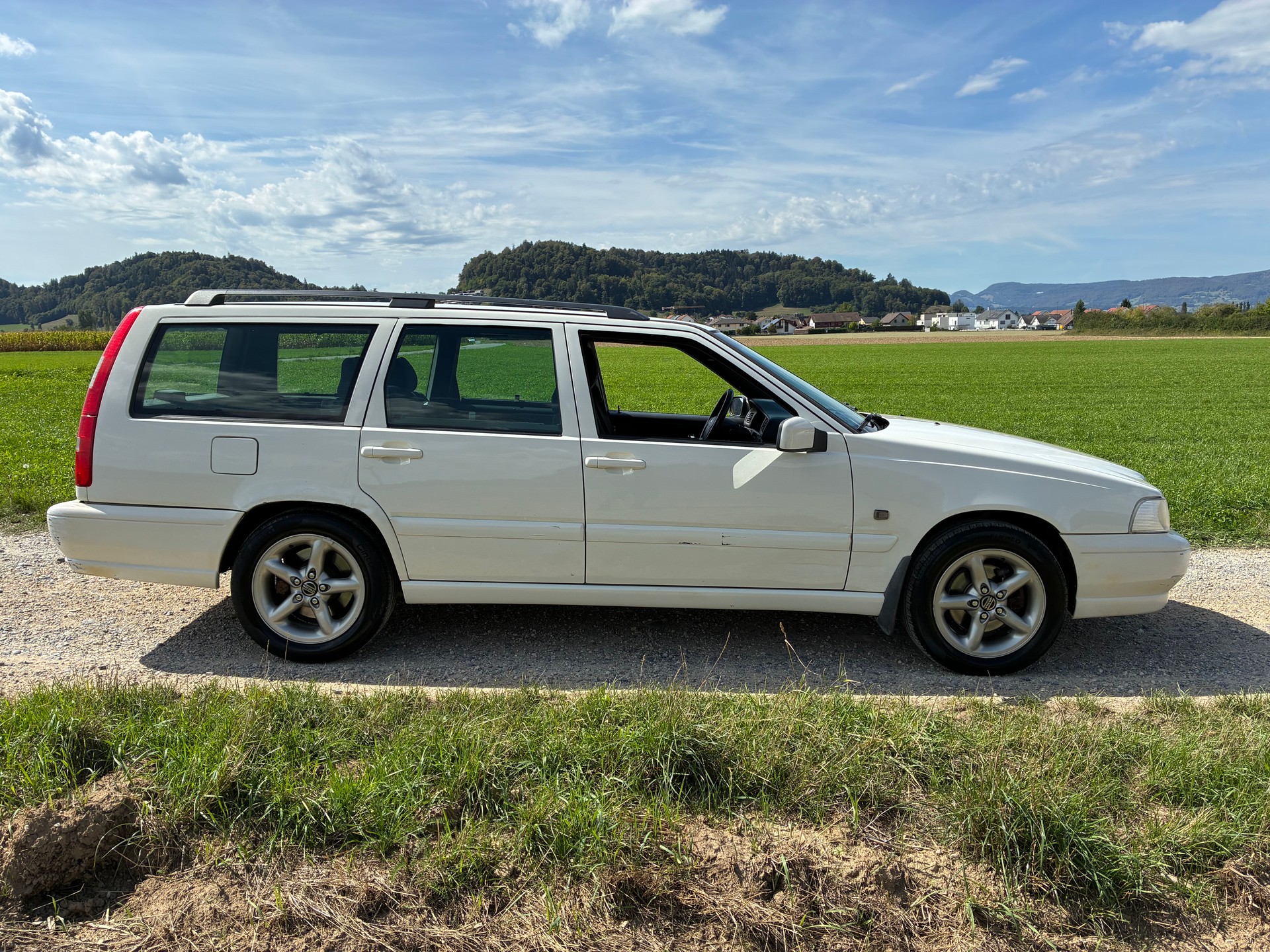 VOLVO V70 2.4 Viking-image-2