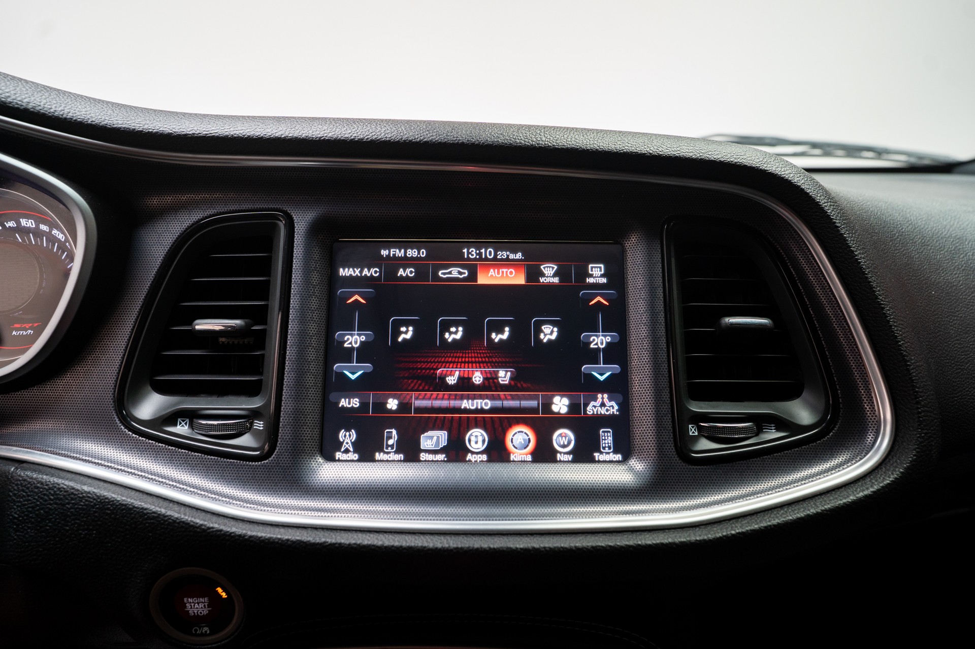 DODGE Challenger 6.4 V8 HEMI SRT-image-22