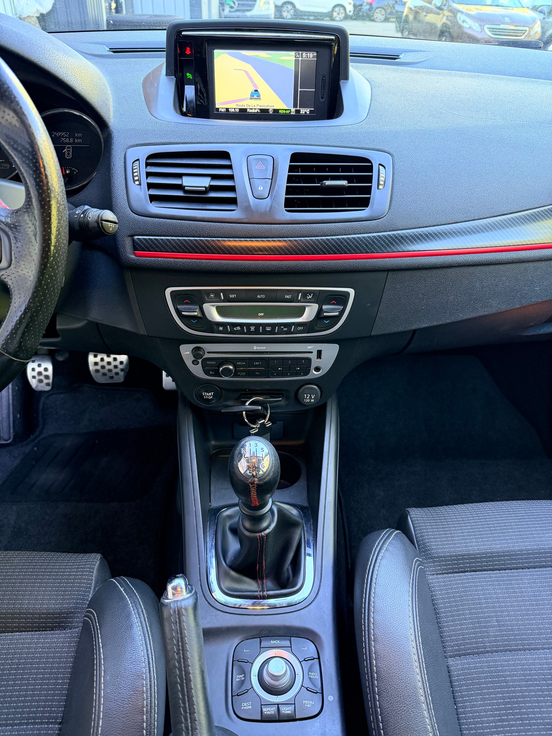 RENAULT Mégane 1.5 dCi GT Line-image-11