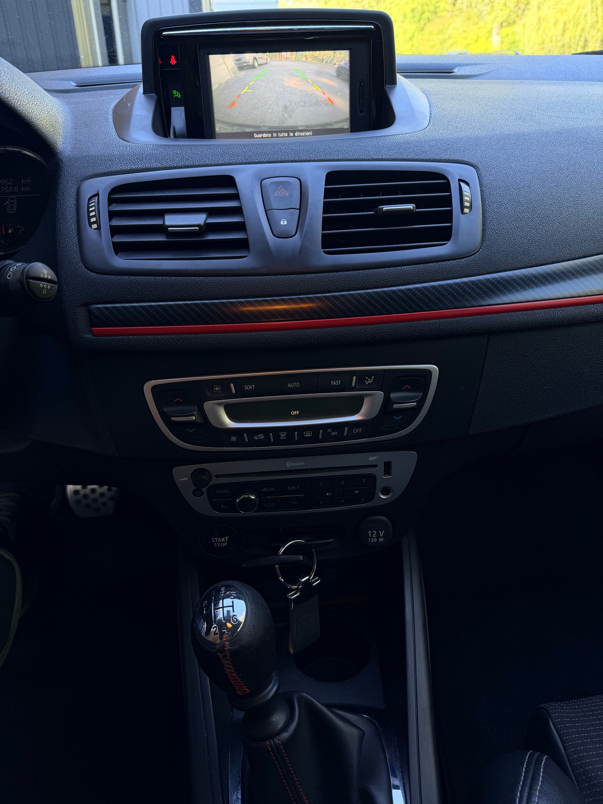 RENAULT Mégane 1.5 dCi GT Line-image-10
