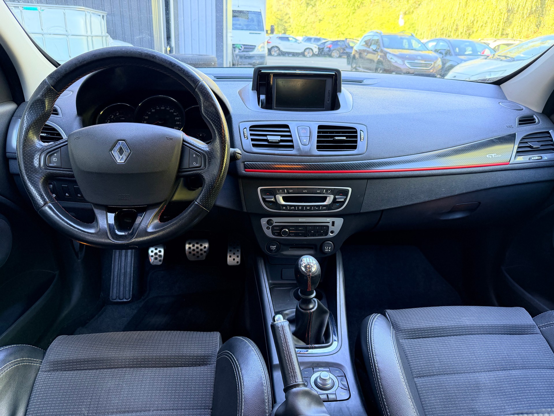 RENAULT Mégane 1.5 dCi GT Line-image-9