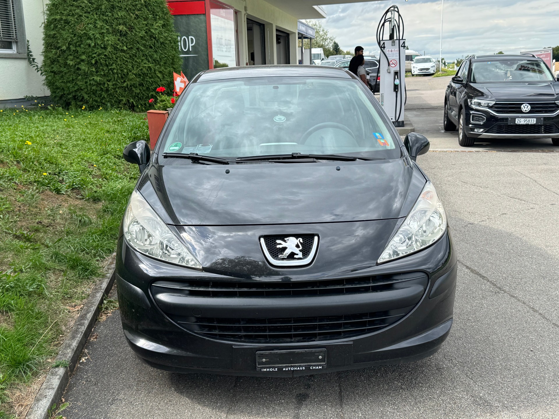 PEUGEOT 207 1.6 HDI XS-image-1