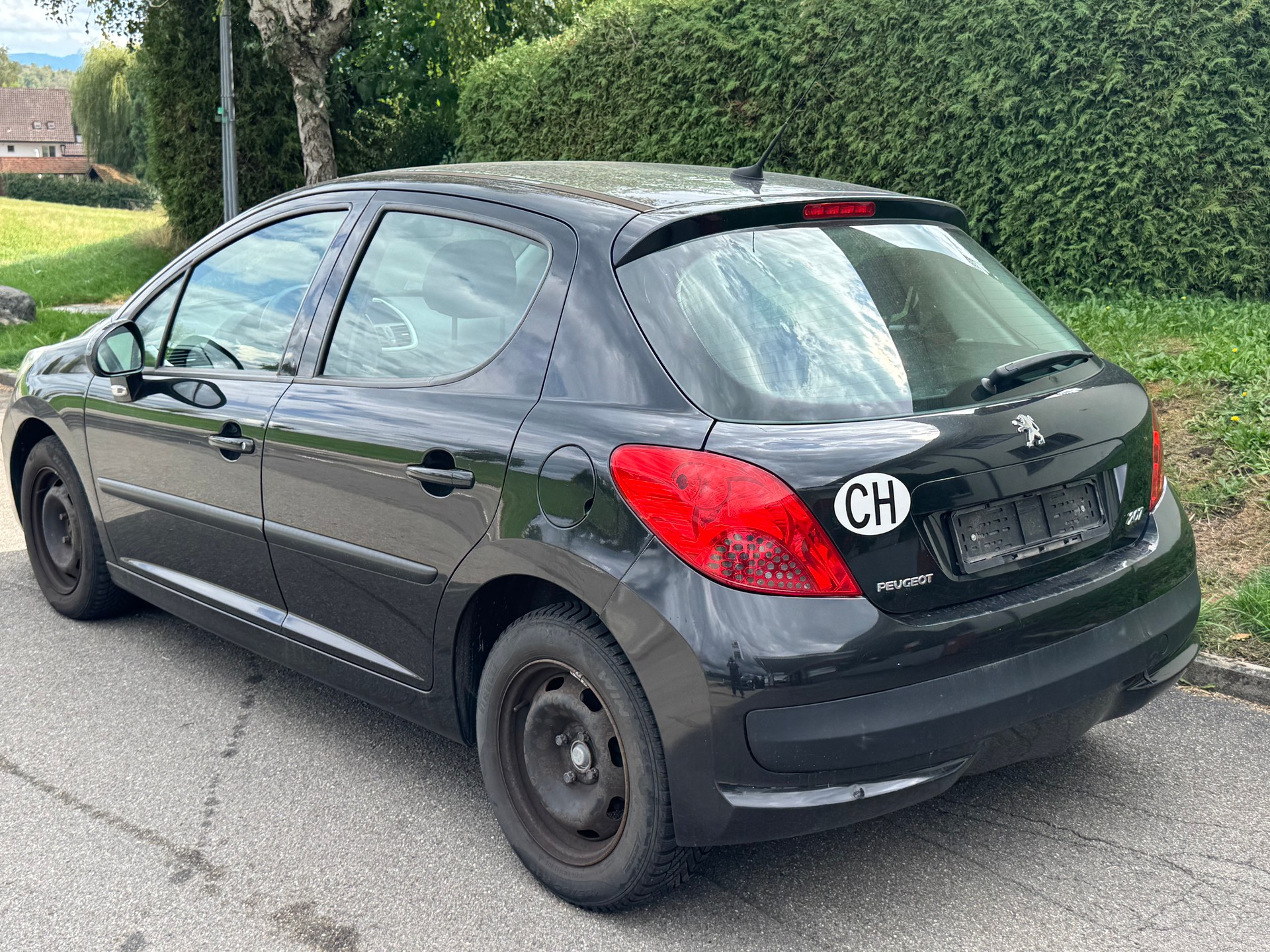 PEUGEOT 207 1.6 HDI XS-image-3