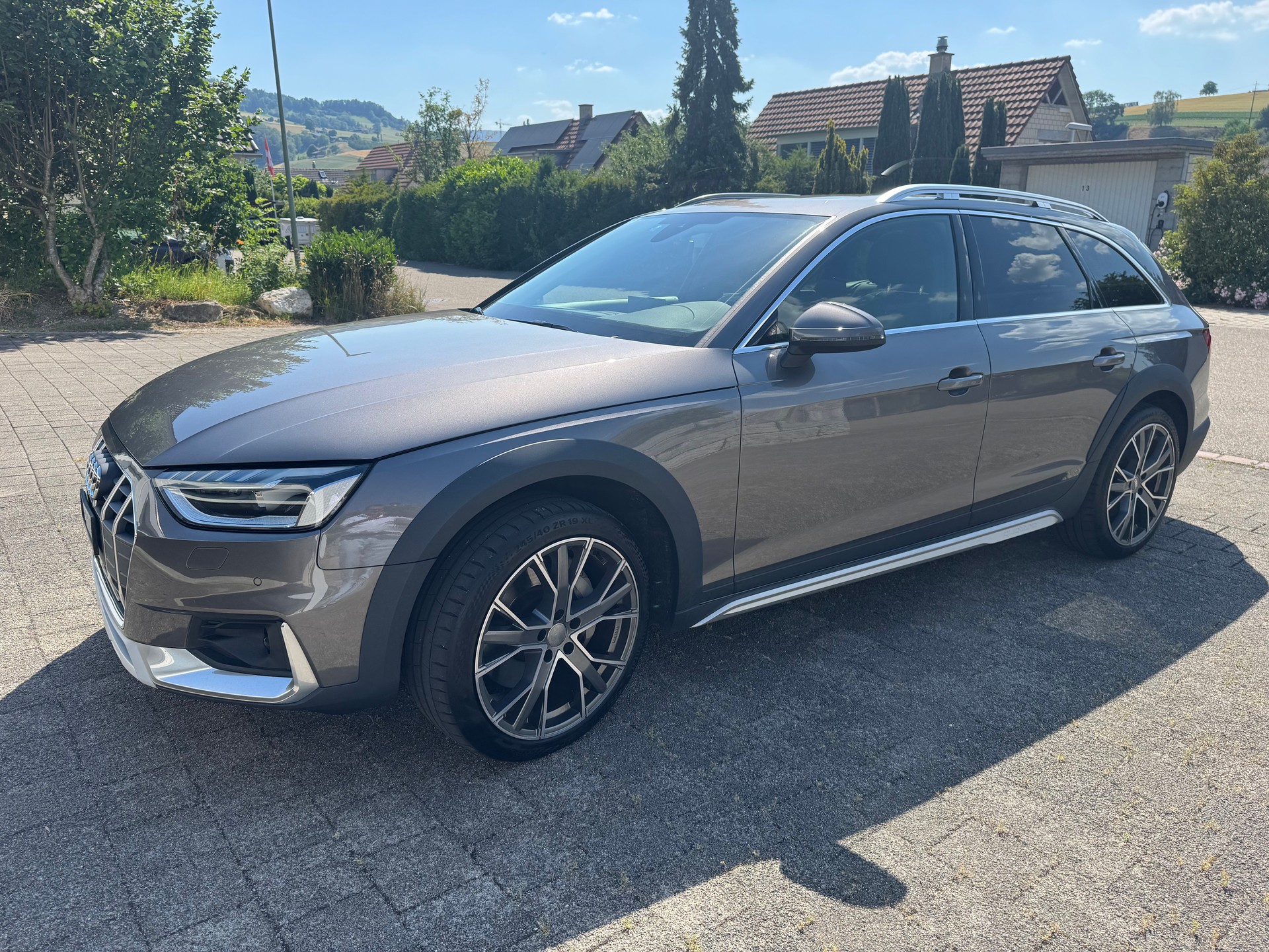 AUDI 50 TDI quattro tiptronic-image-0
