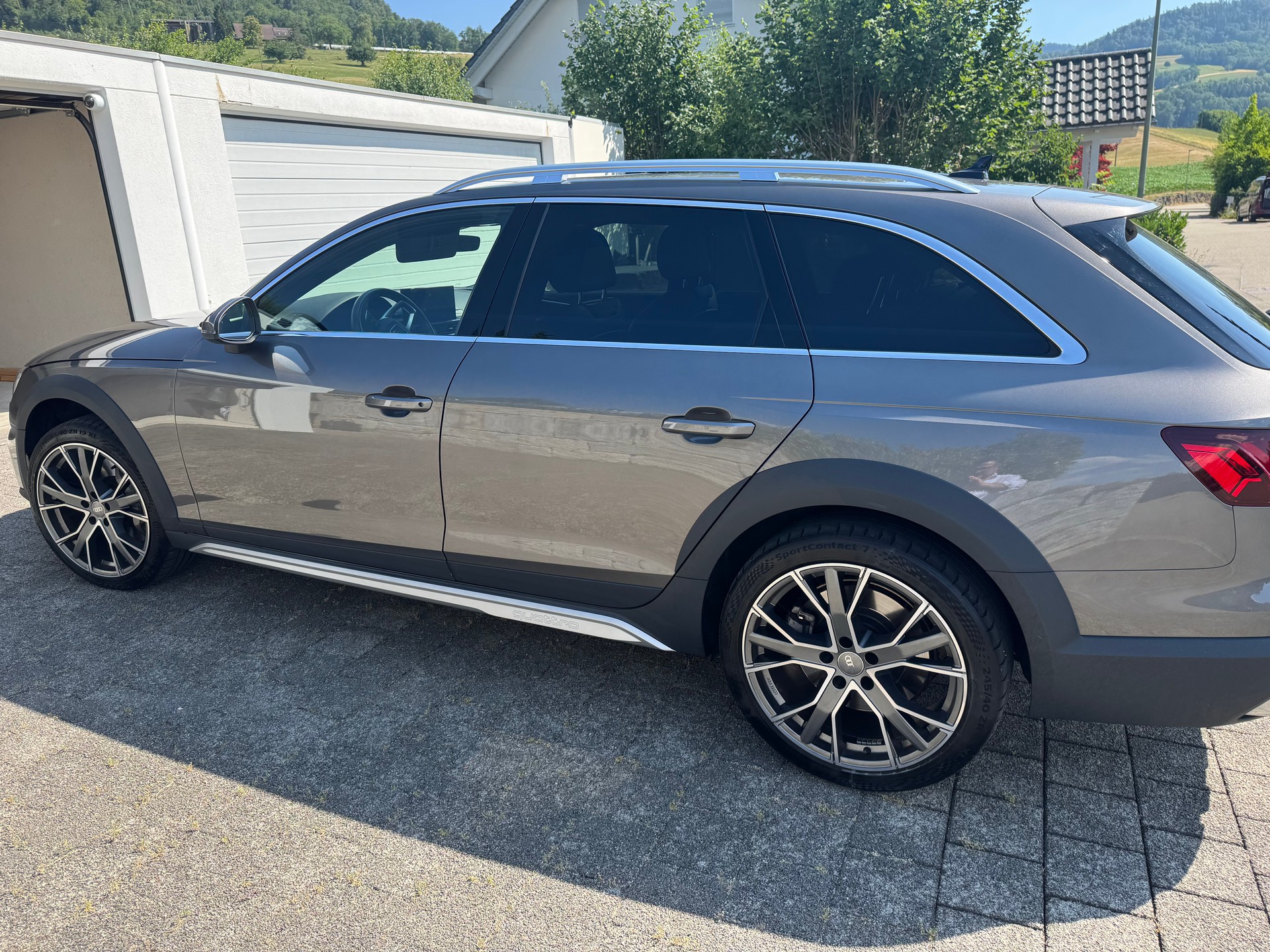 AUDI 50 TDI quattro tiptronic-image-1