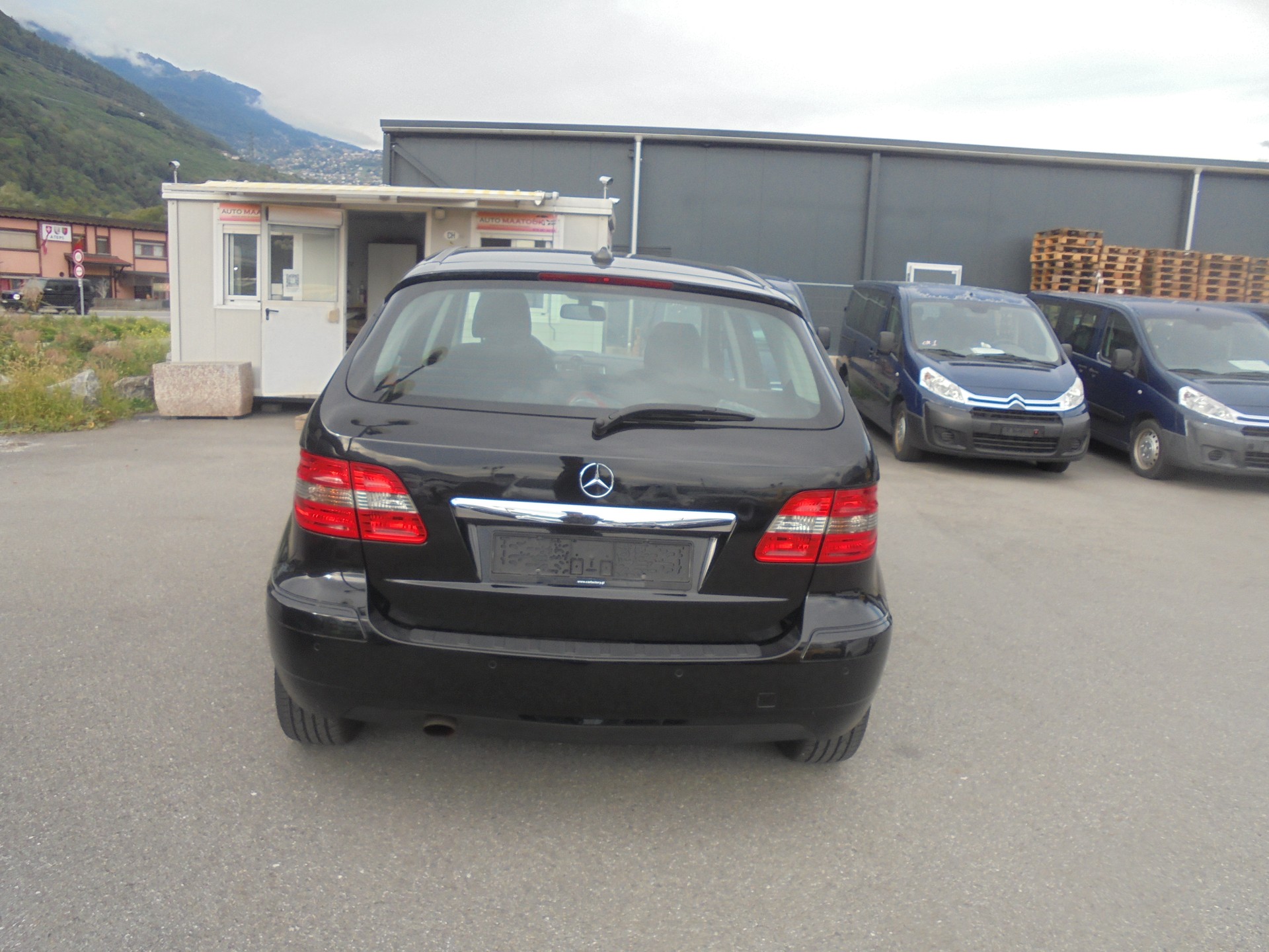 MERCEDES-BENZ B 180 My Star Autotronic-image-3