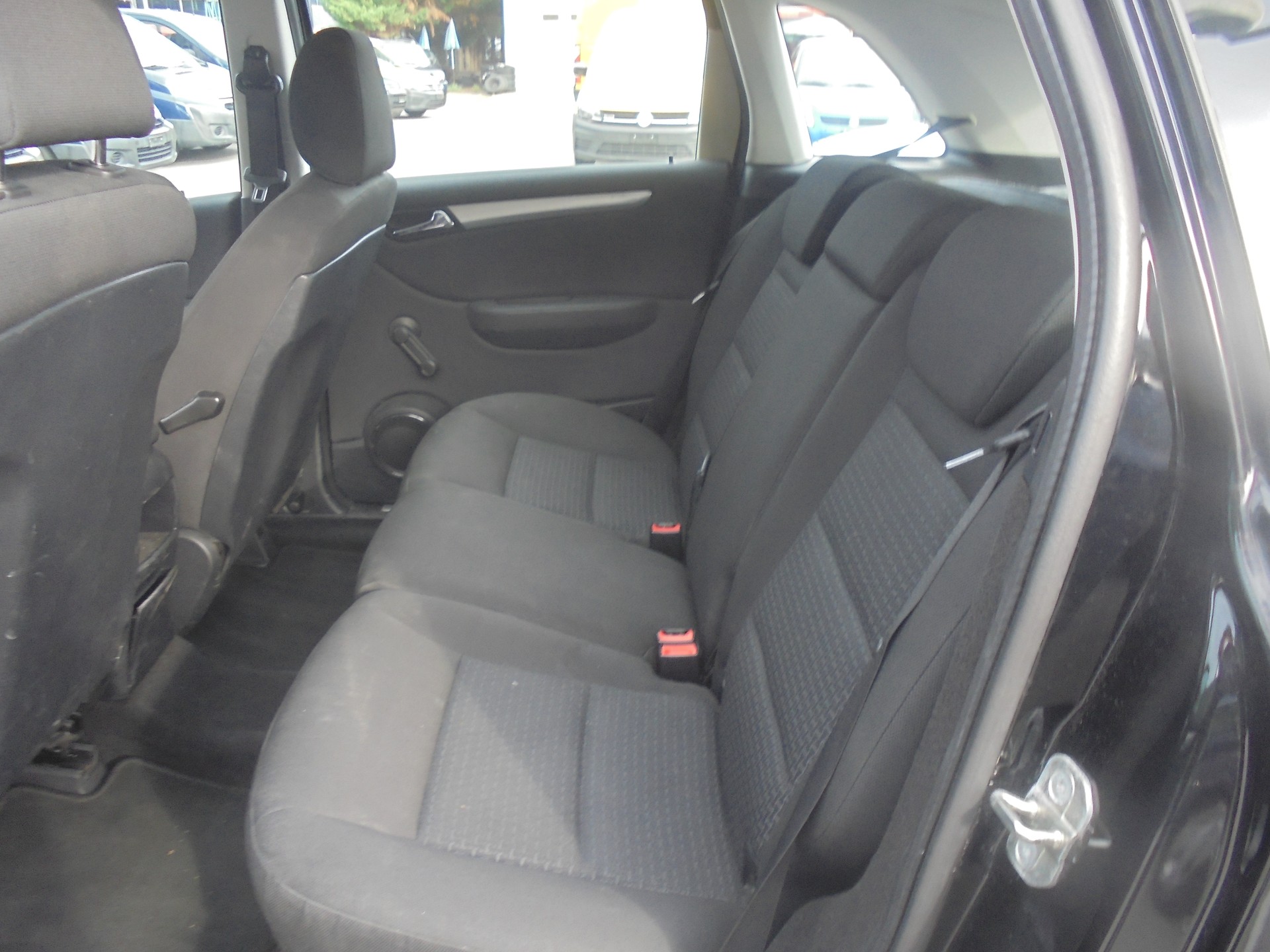 MERCEDES-BENZ B 180 My Star Autotronic-image-7
