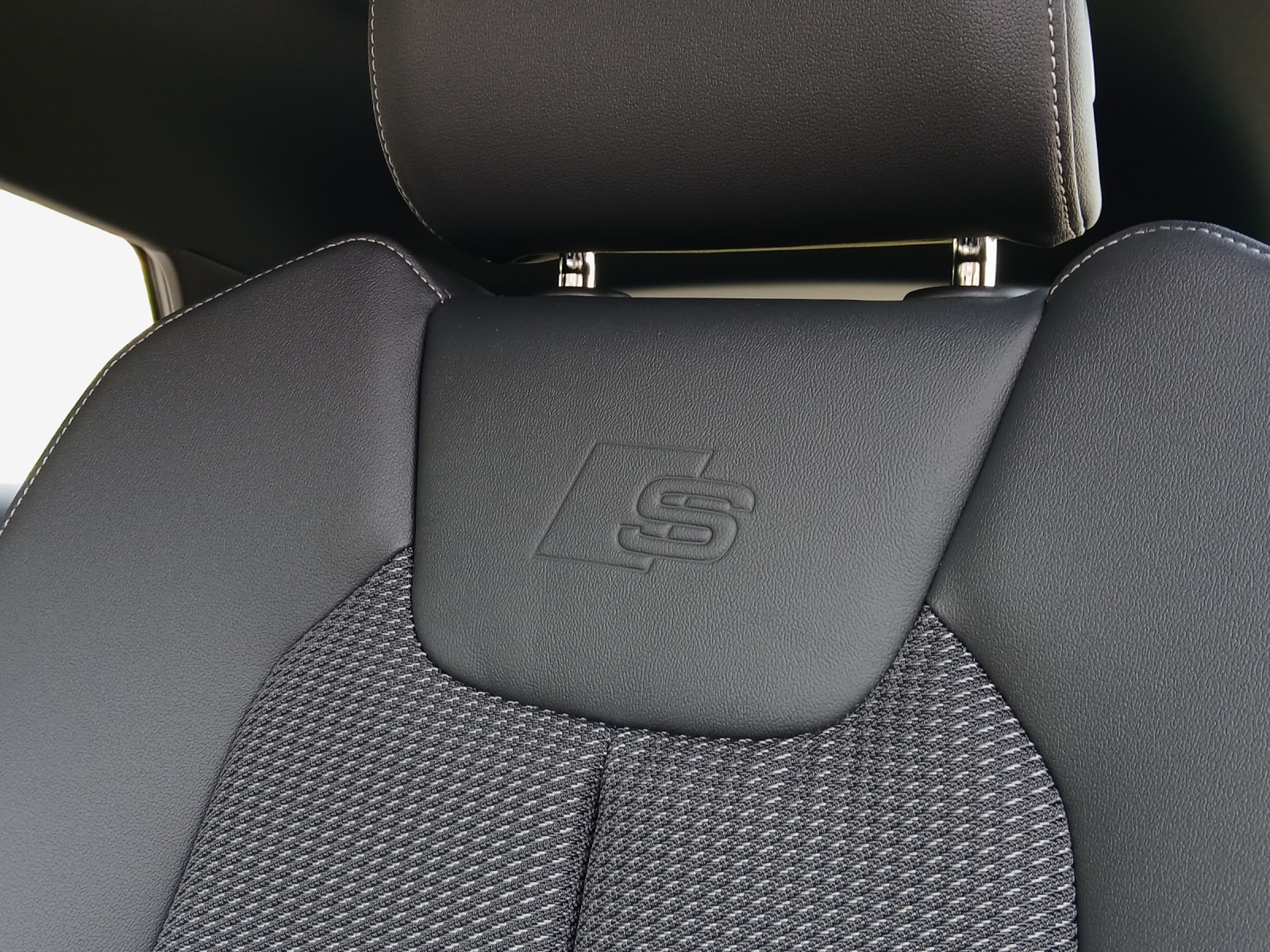 AUDI A1 Sportback 30 TFSI Attraction S-tronic-image-15