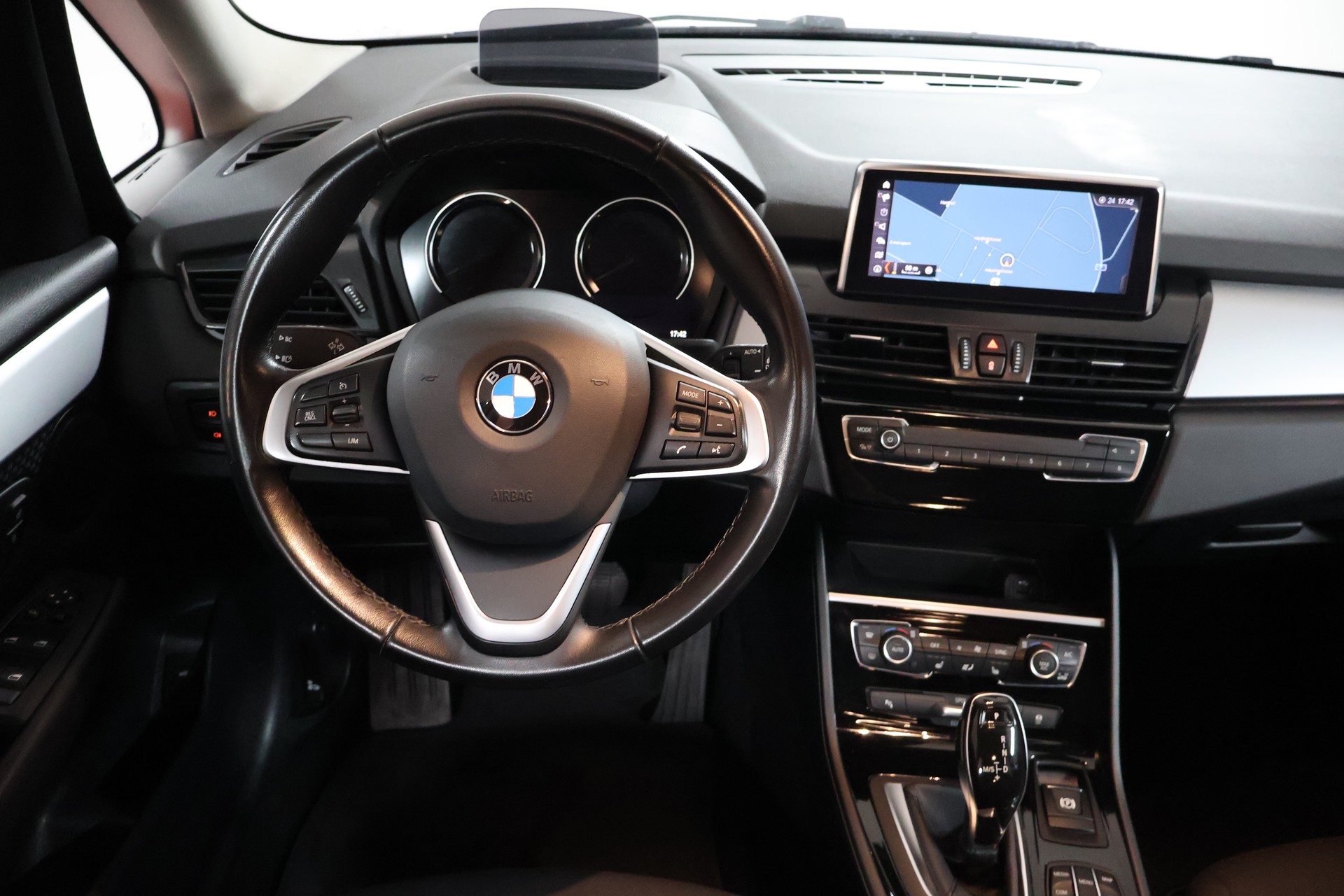BMW 218d xDrive Gran Tourer Steptronic-image-10