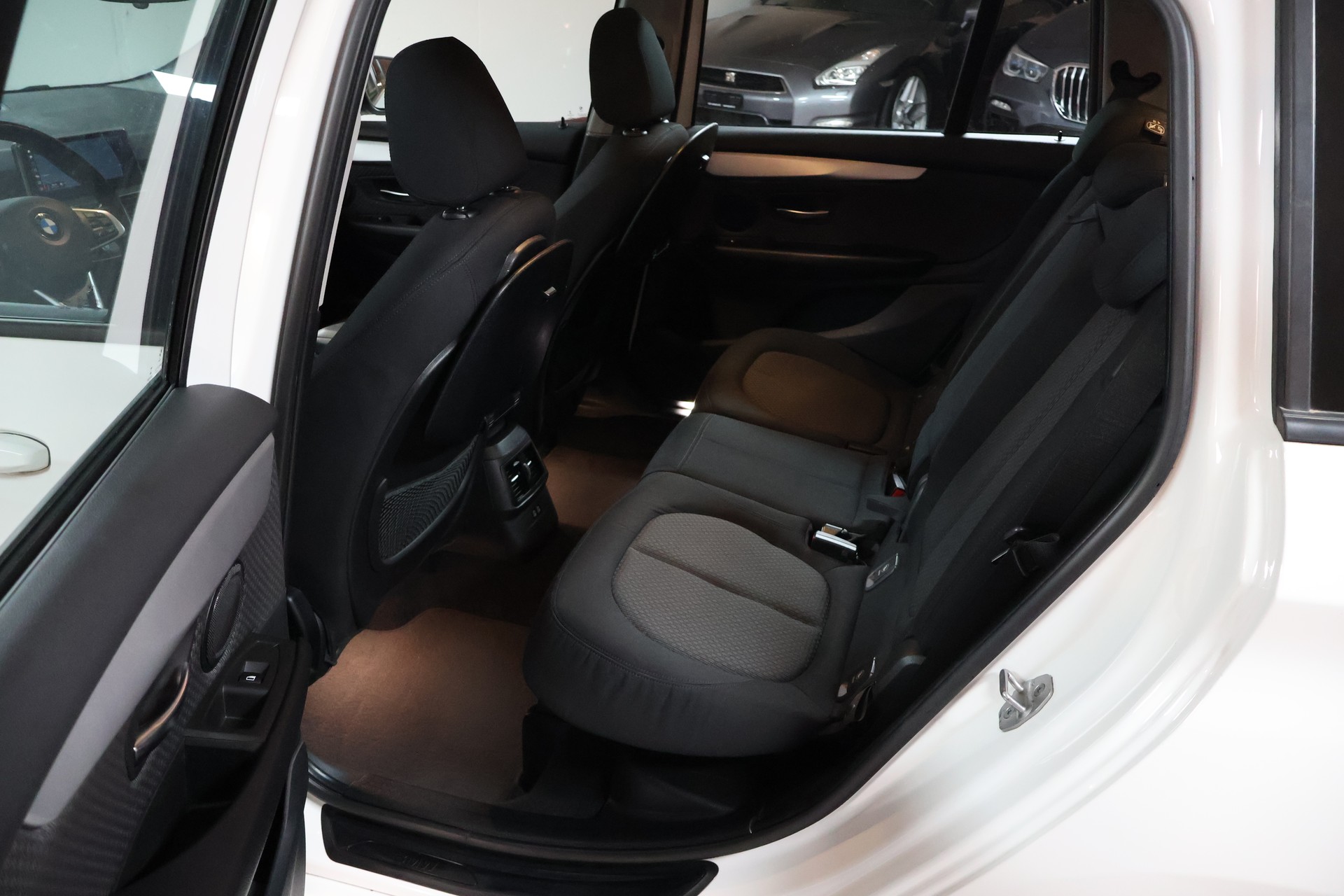 BMW 218d xDrive Gran Tourer Steptronic-image-19