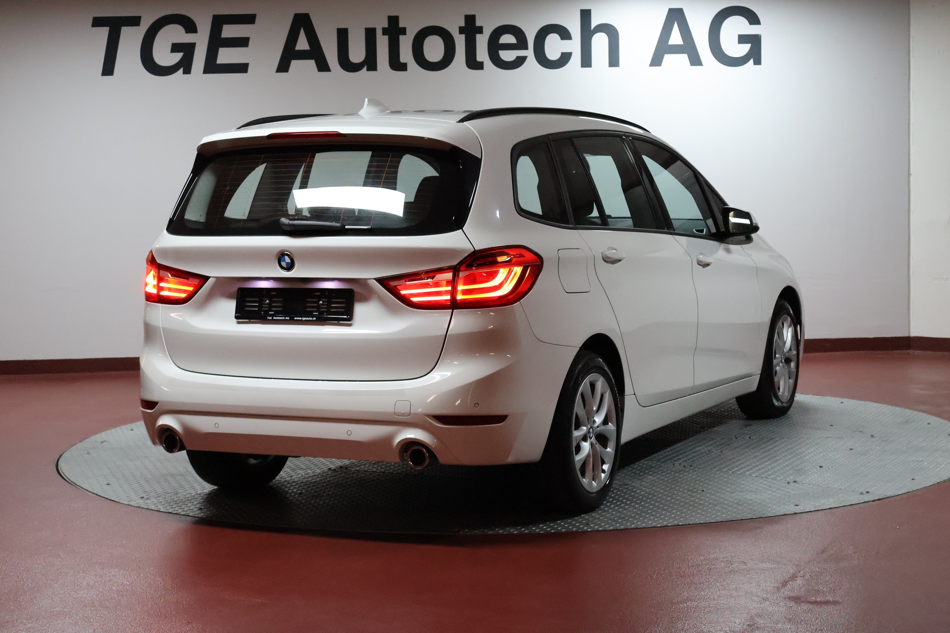 BMW 218d xDrive Gran Tourer Steptronic-image-21