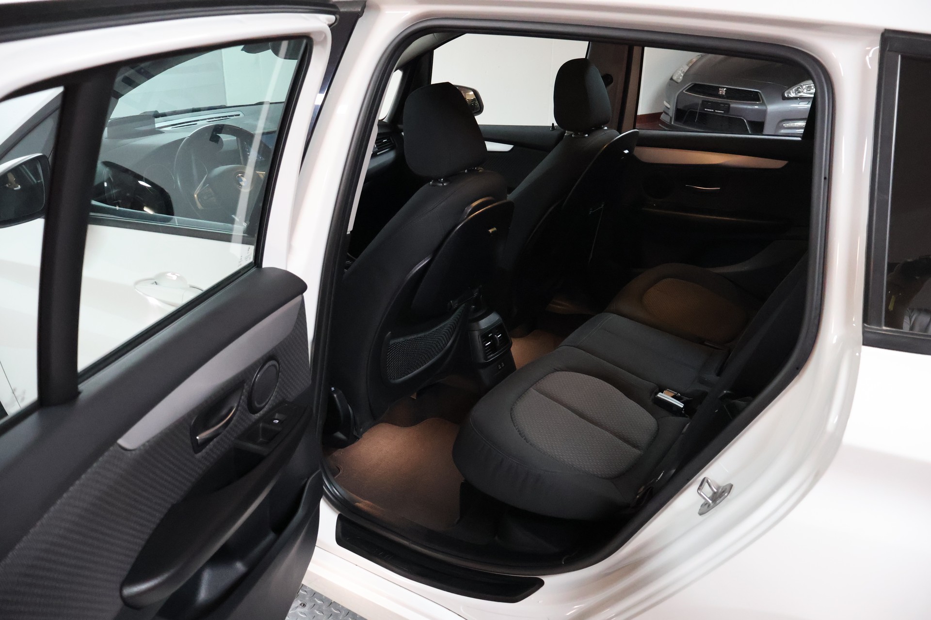 BMW 218d xDrive Gran Tourer Steptronic-image-15