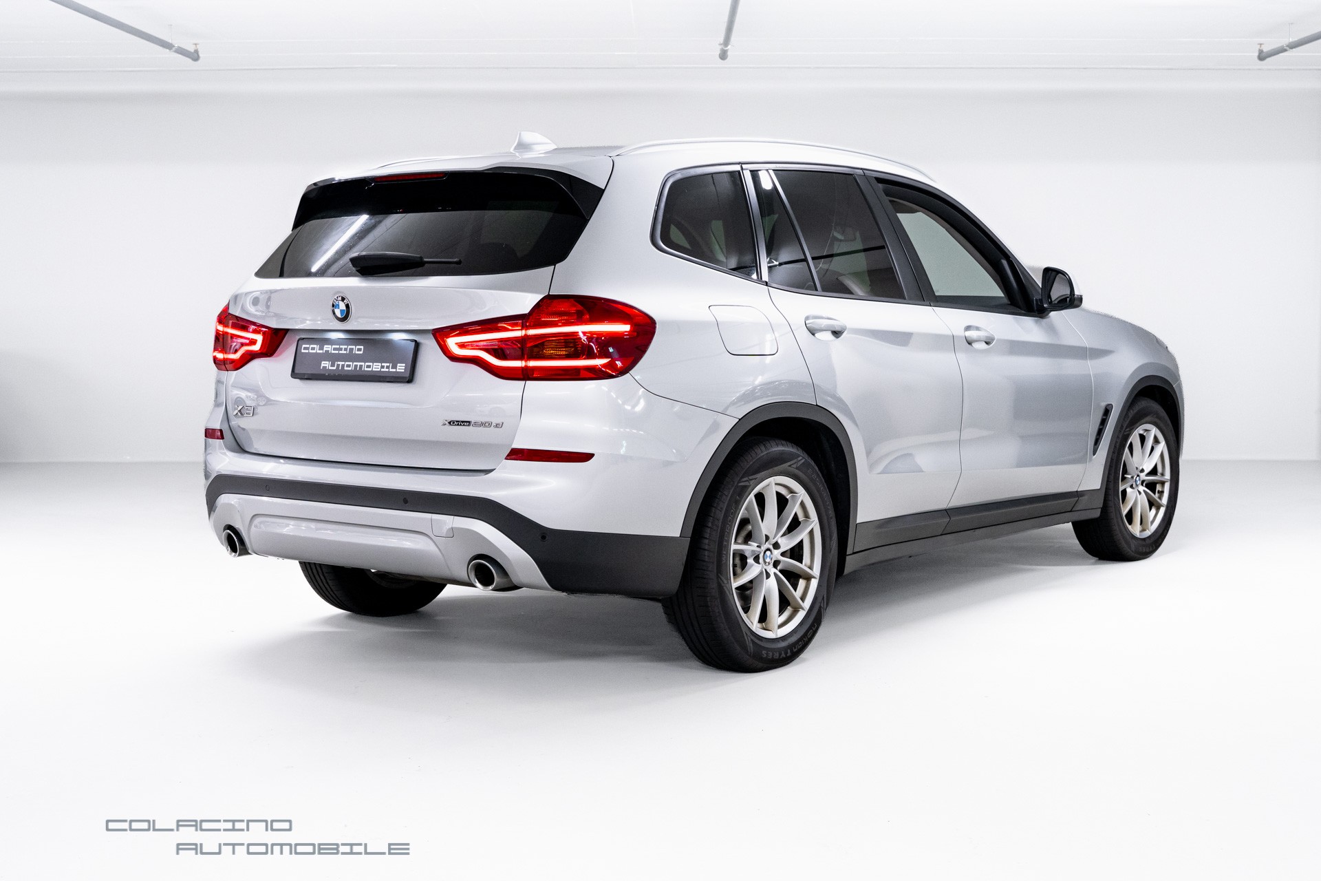 BMW X3 xDrive 20d Individual xLine Steptronic-image-1