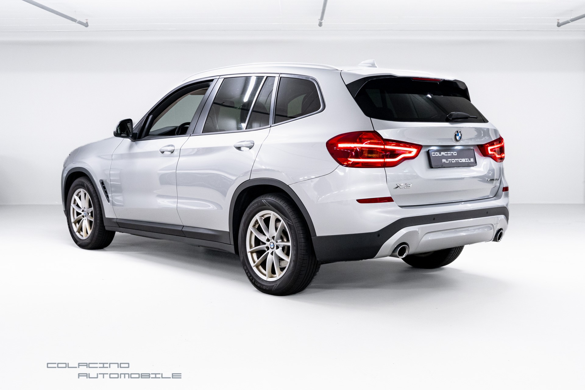 BMW X3 xDrive 20d Individual xLine Steptronic-image-3