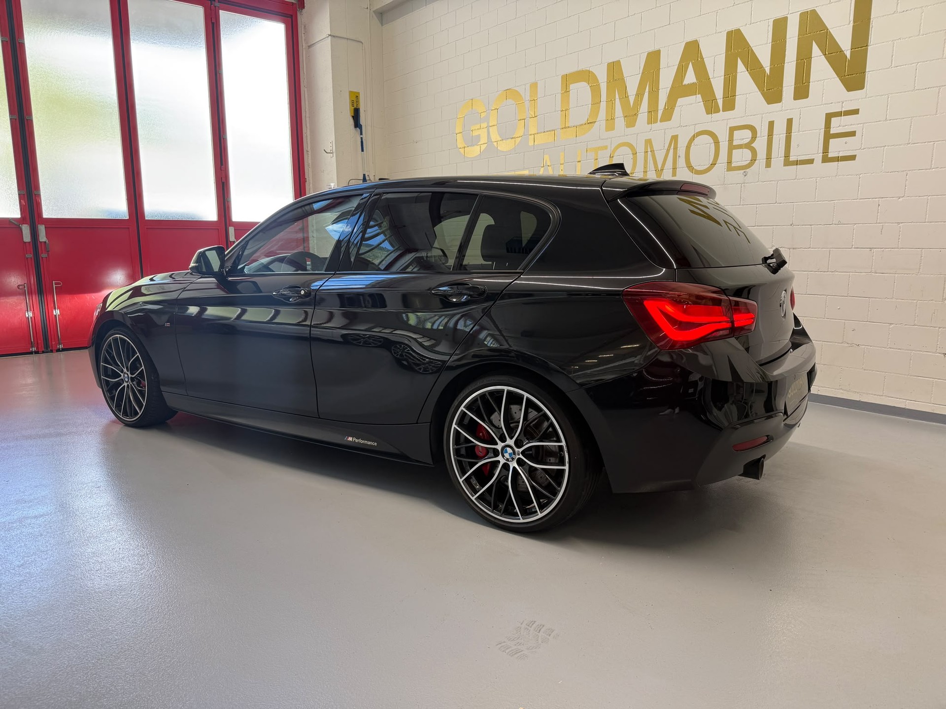 BMW M140i xDrive Steptronic-image-2